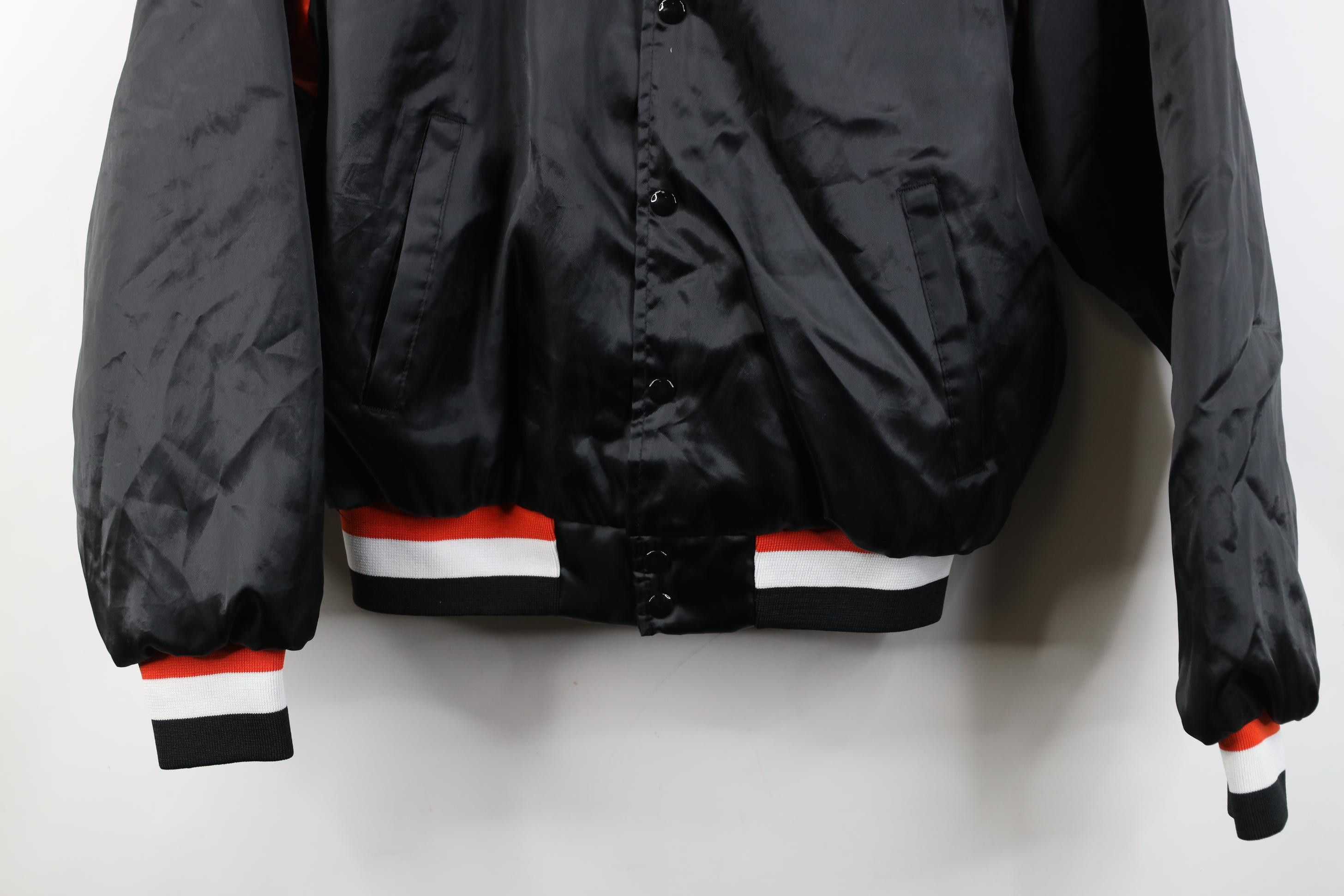 Vintage Vintage 80s Swingster Cincinnati Bengals Satin Bomber Jacket Size US L / EU 52-54 / 3 - 3 Thumbnail