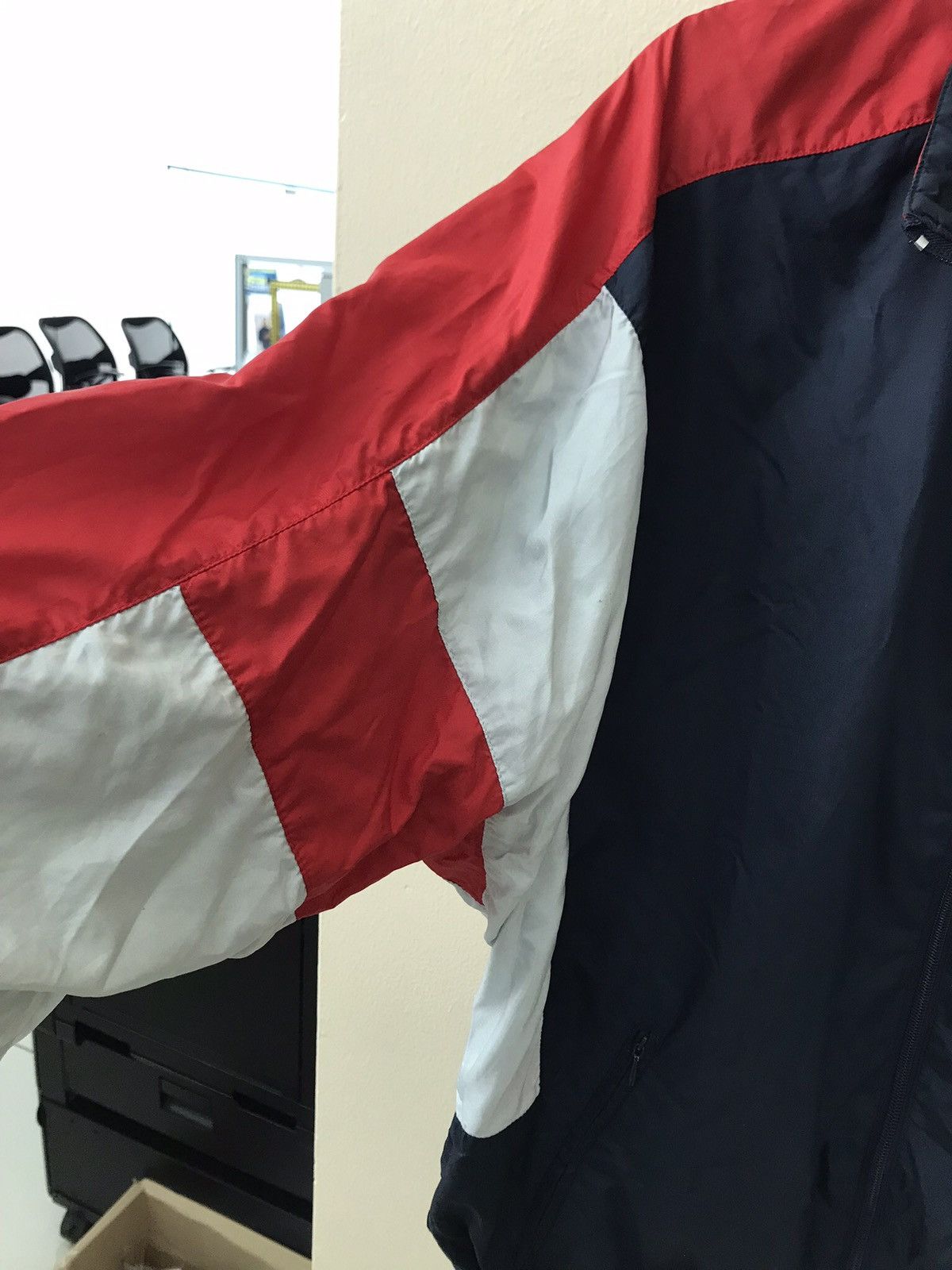 Adidas Adidas Vintage Light Jacket Size US L / EU 52-54 / 3 - 11 Thumbnail