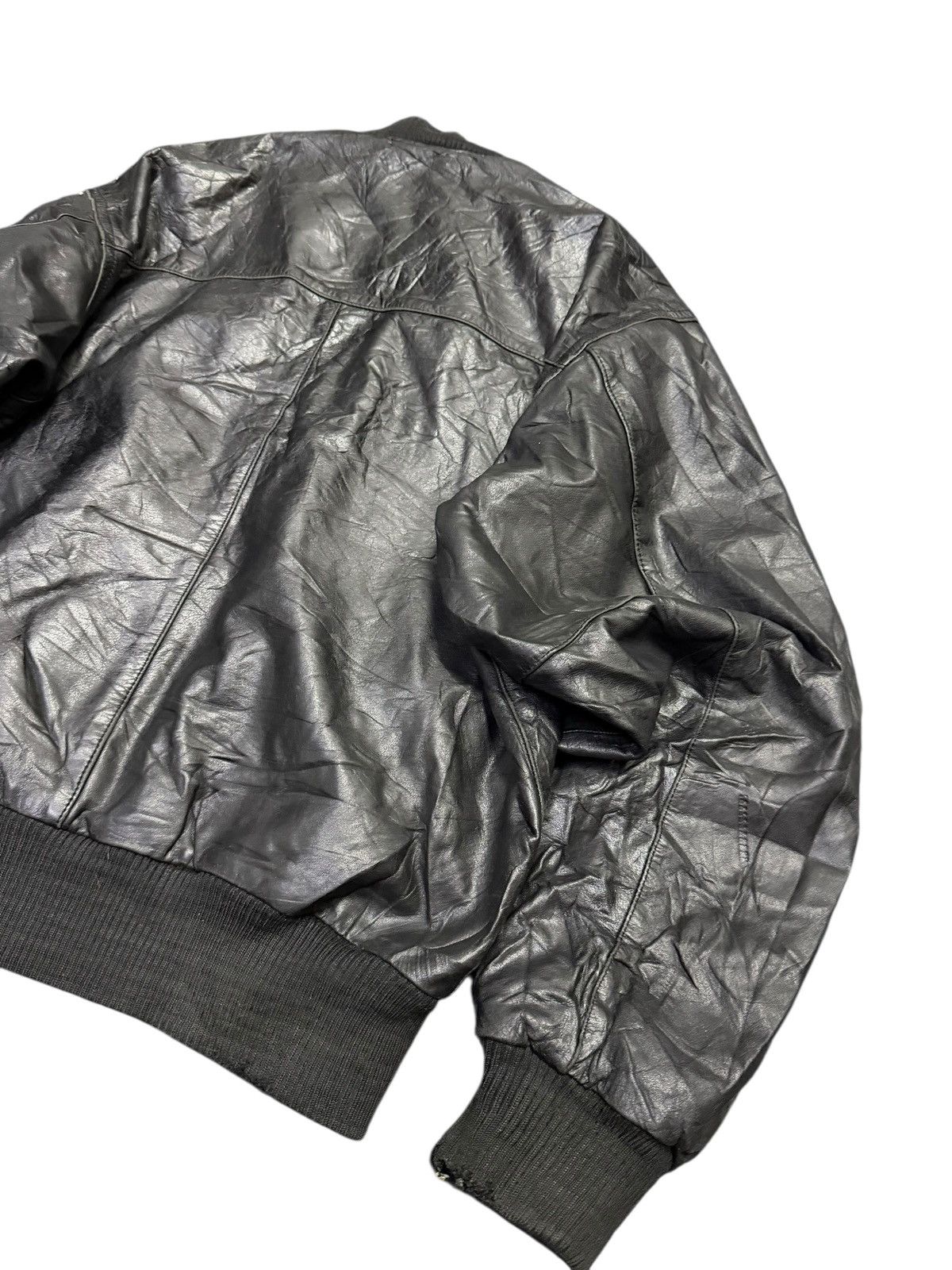 Vintage Vintage 90s Team Suzuki Racing Leather Jacket Size US L / EU 52-54 / 3 - 5 Thumbnail