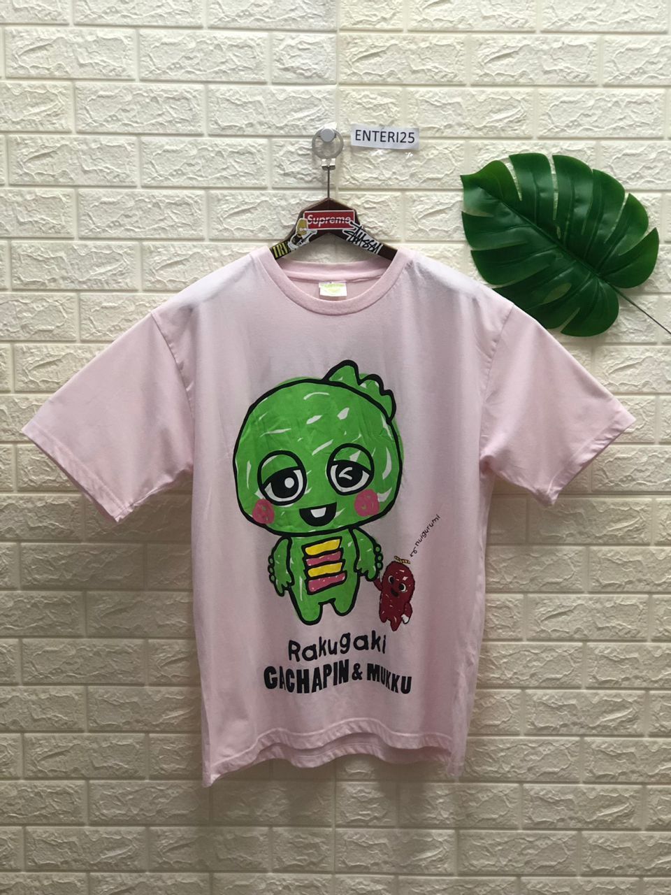 Vintage vintage Rakugaki Gachapin & Mukku XLarge Tee pink Size US XXL / EU 58 / 5 - 1 Thumbnail