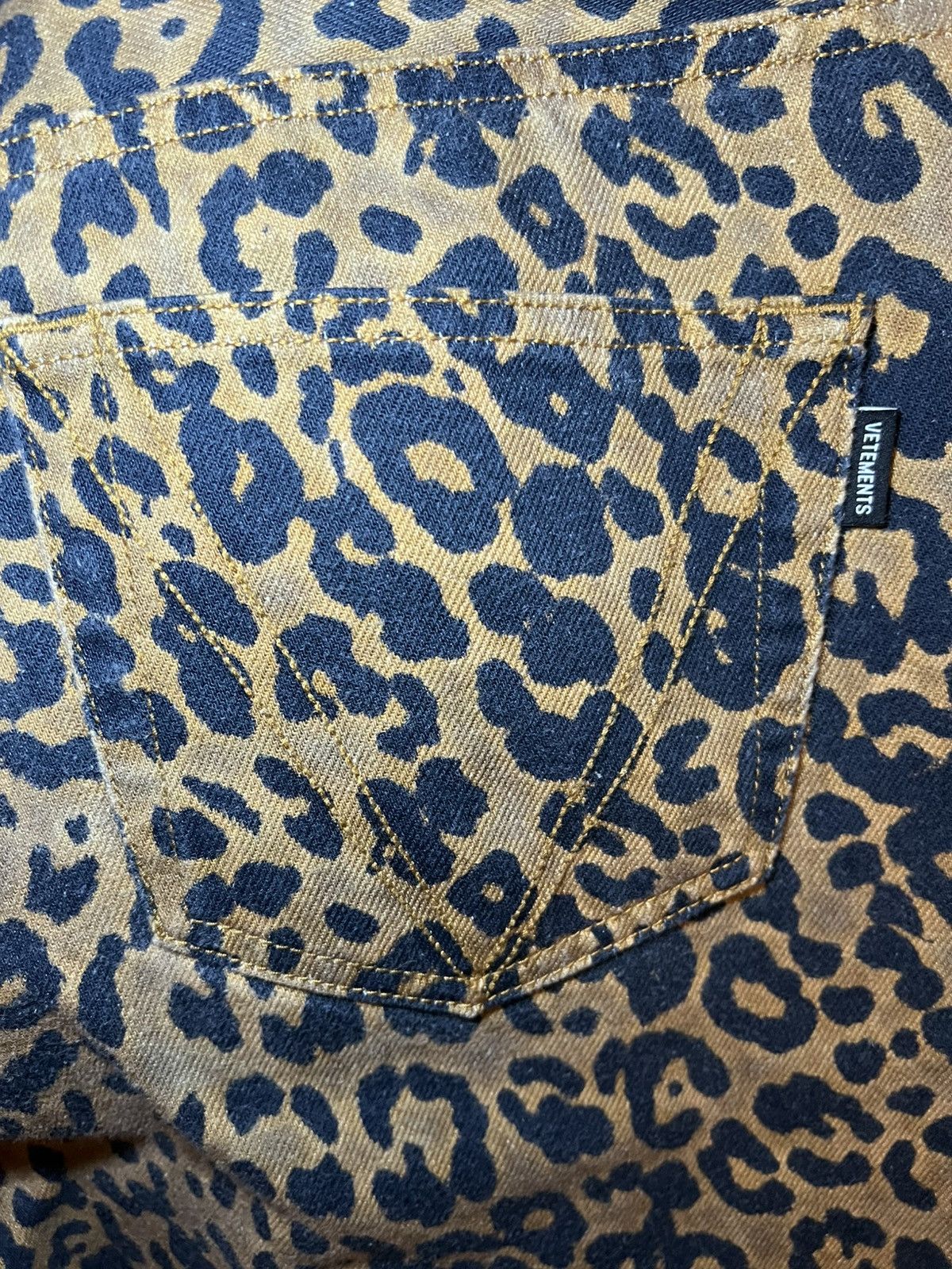 Vetements Vetements leopard print slim denim shorts Size US 34 / EU 50 - 11 Thumbnail