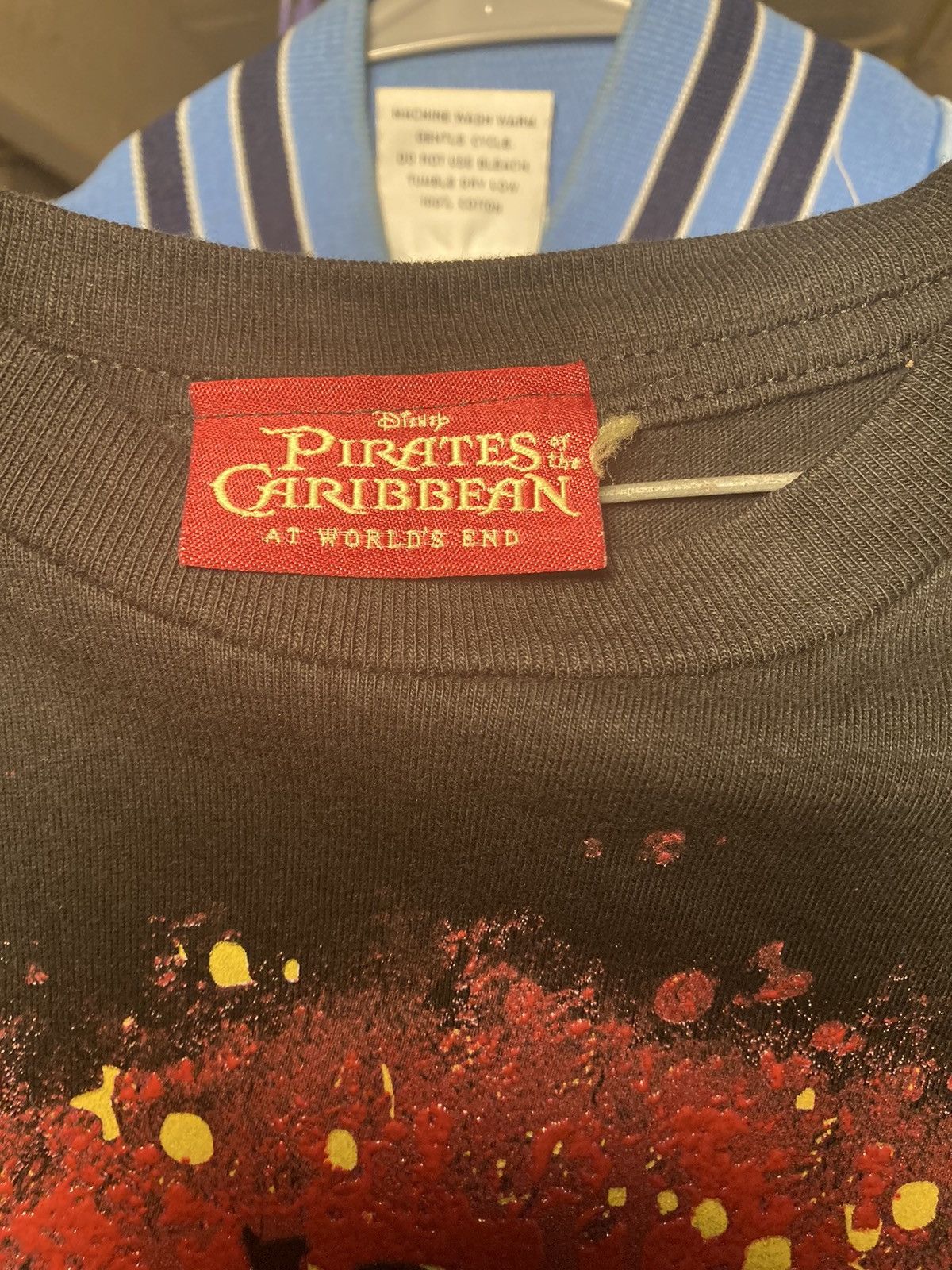 Disney × Vintage Pirates of the Caribbean At Worlds End Tee Size US M / EU 48-50 / 2 - 4 Thumbnail