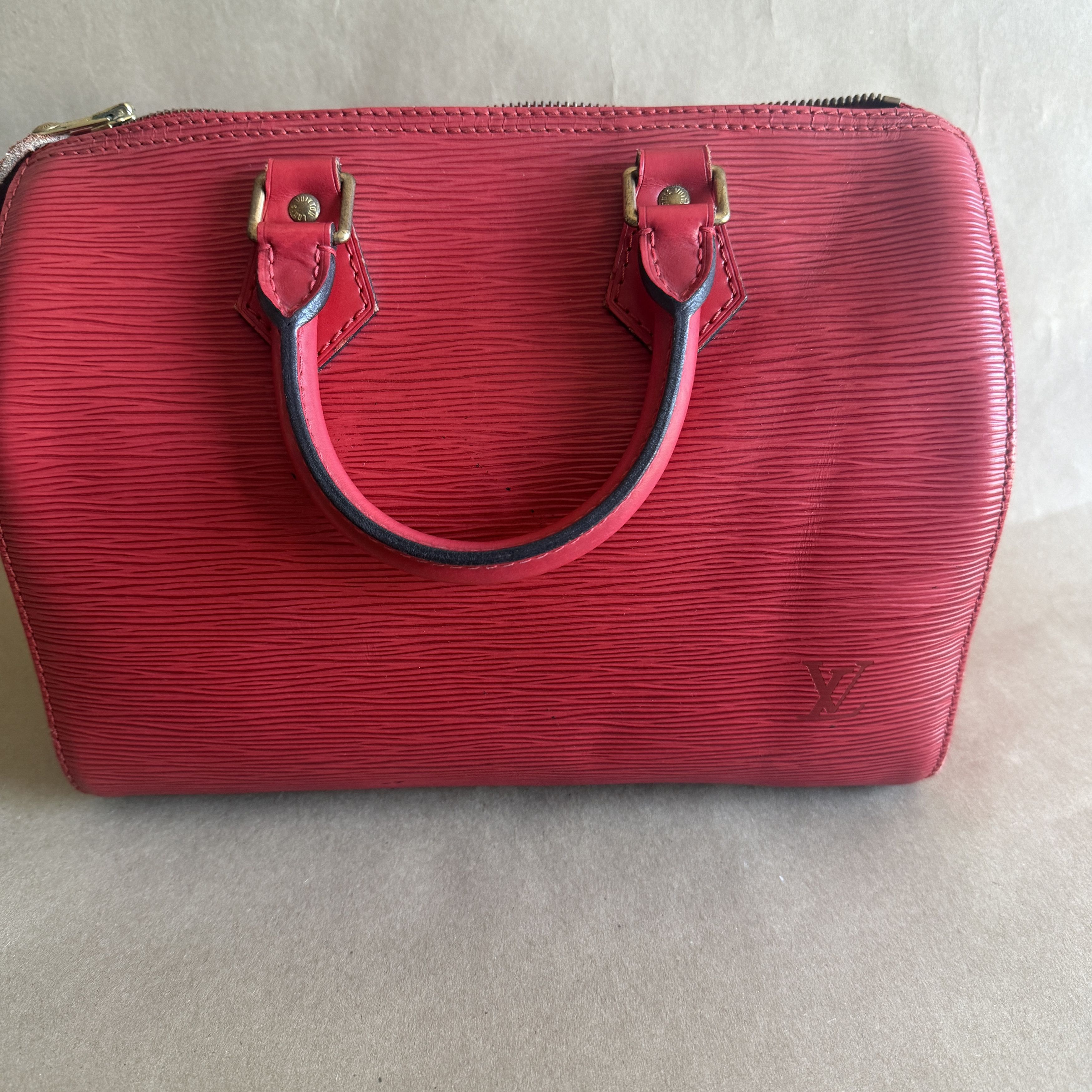 Louis Vuitton Louis Vuitton Speedy 25 in Epi Leather Size ONE SIZE - 1 Thumbnail