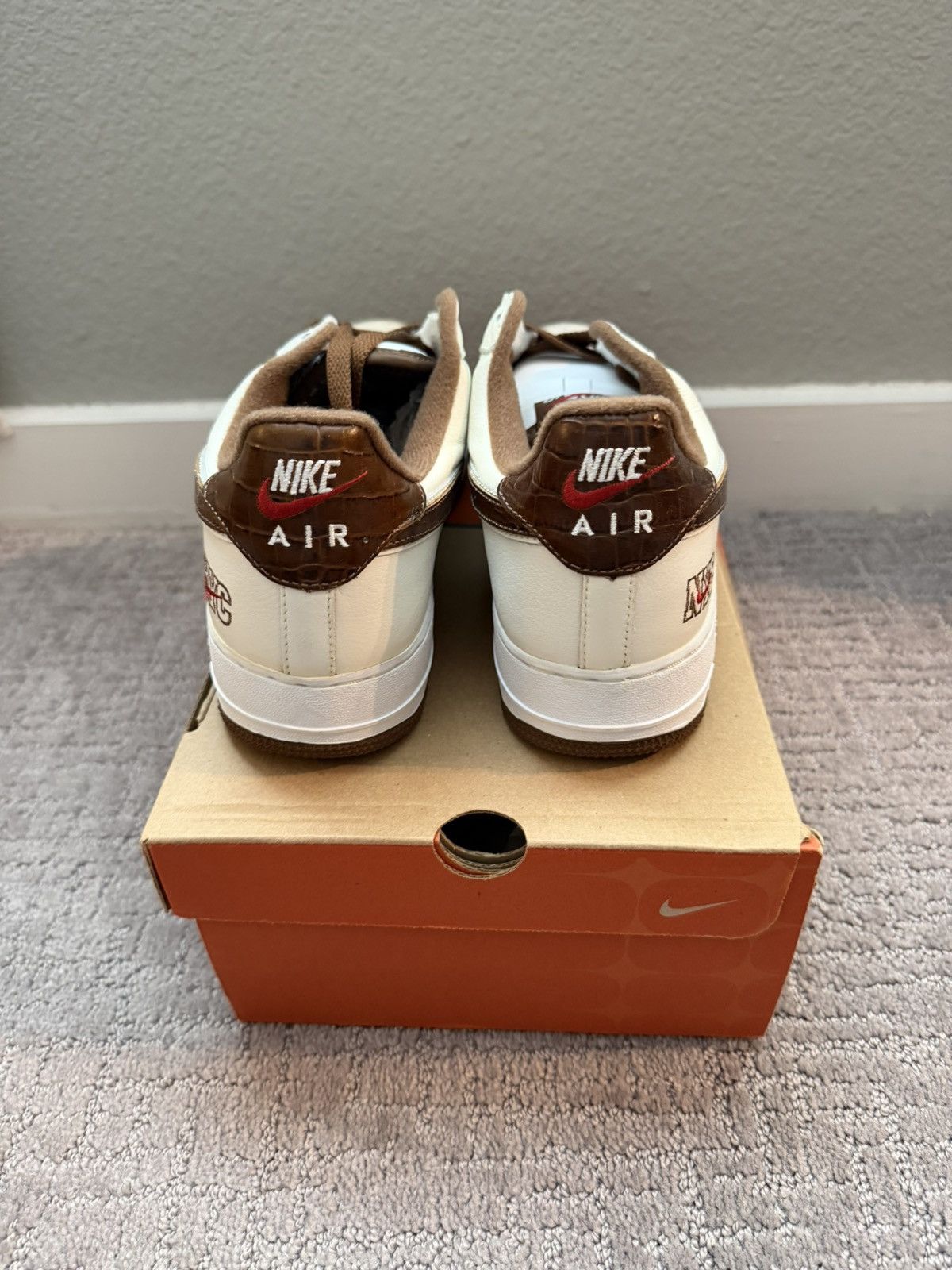 Nike 2003 Nike AF1 Low White Varsity Red Size US 9.5 / EU 42-43 - 4 Thumbnail
