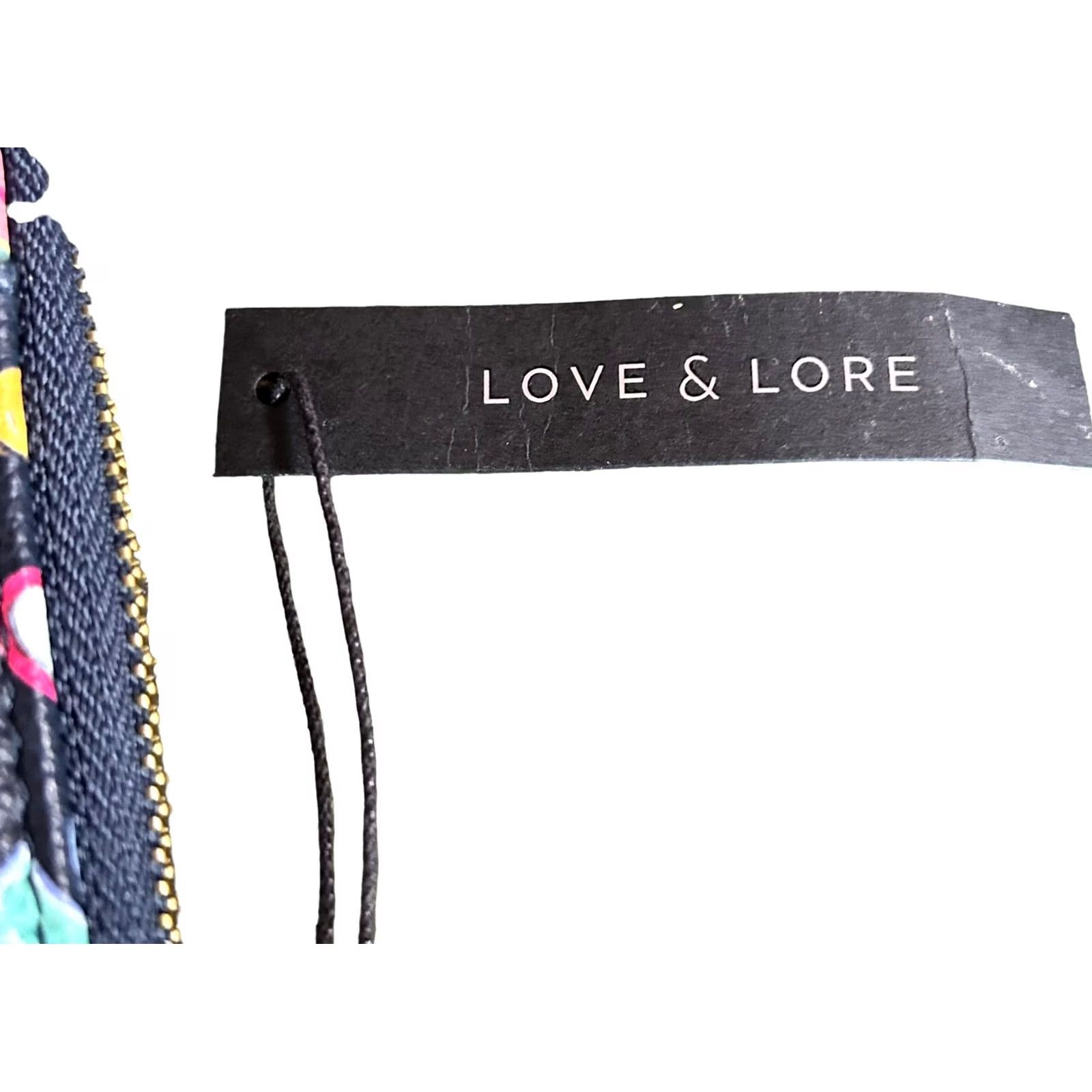 Vintage Love & Lore Travel Documents Foldover Wallet Tropical Vacation Print Women’s NWT Wristlet Credit Card Folding Blue Geometric Tropic Theme Women Size ONE SIZE - 7 Thumbnail