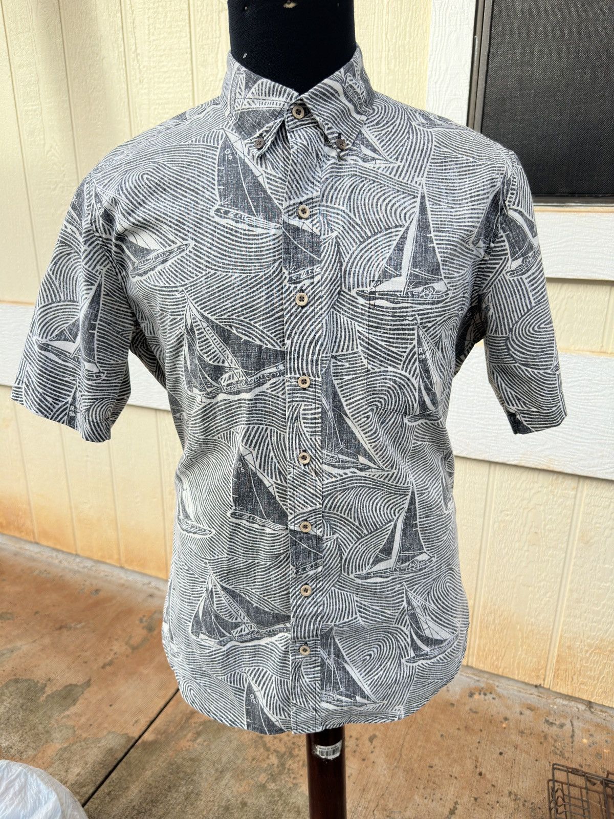 Reyn Spooner Reyn Spooner Gray Hawaiian Print Full Button Men's Medium Size US M / EU 48-50 / 2 - 1 Thumbnail