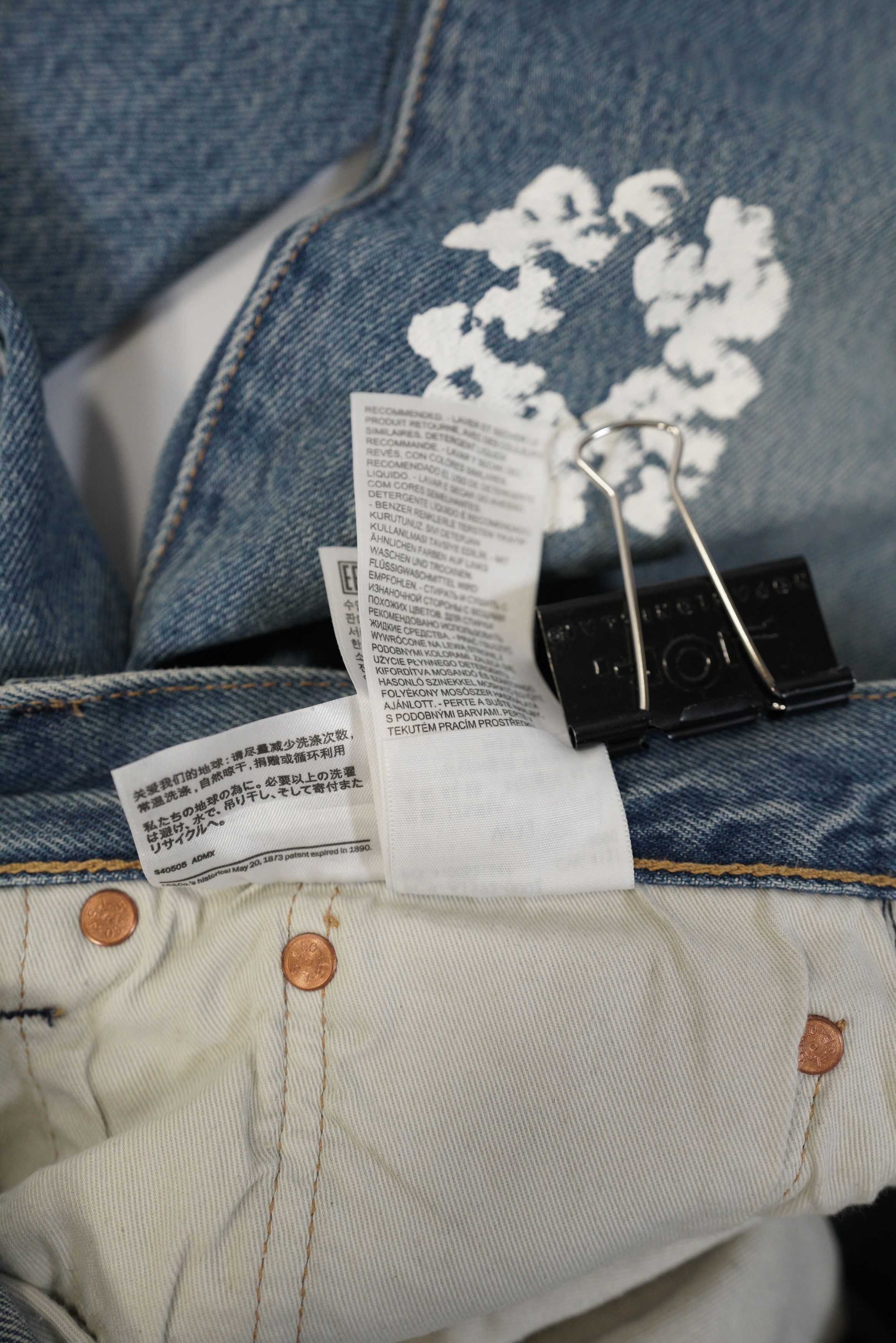 DENIM TEARS Denim Tears x Levi's Cotton Wreath Jean Light Wash Size US 32 / EU 48 - 15 Thumbnail