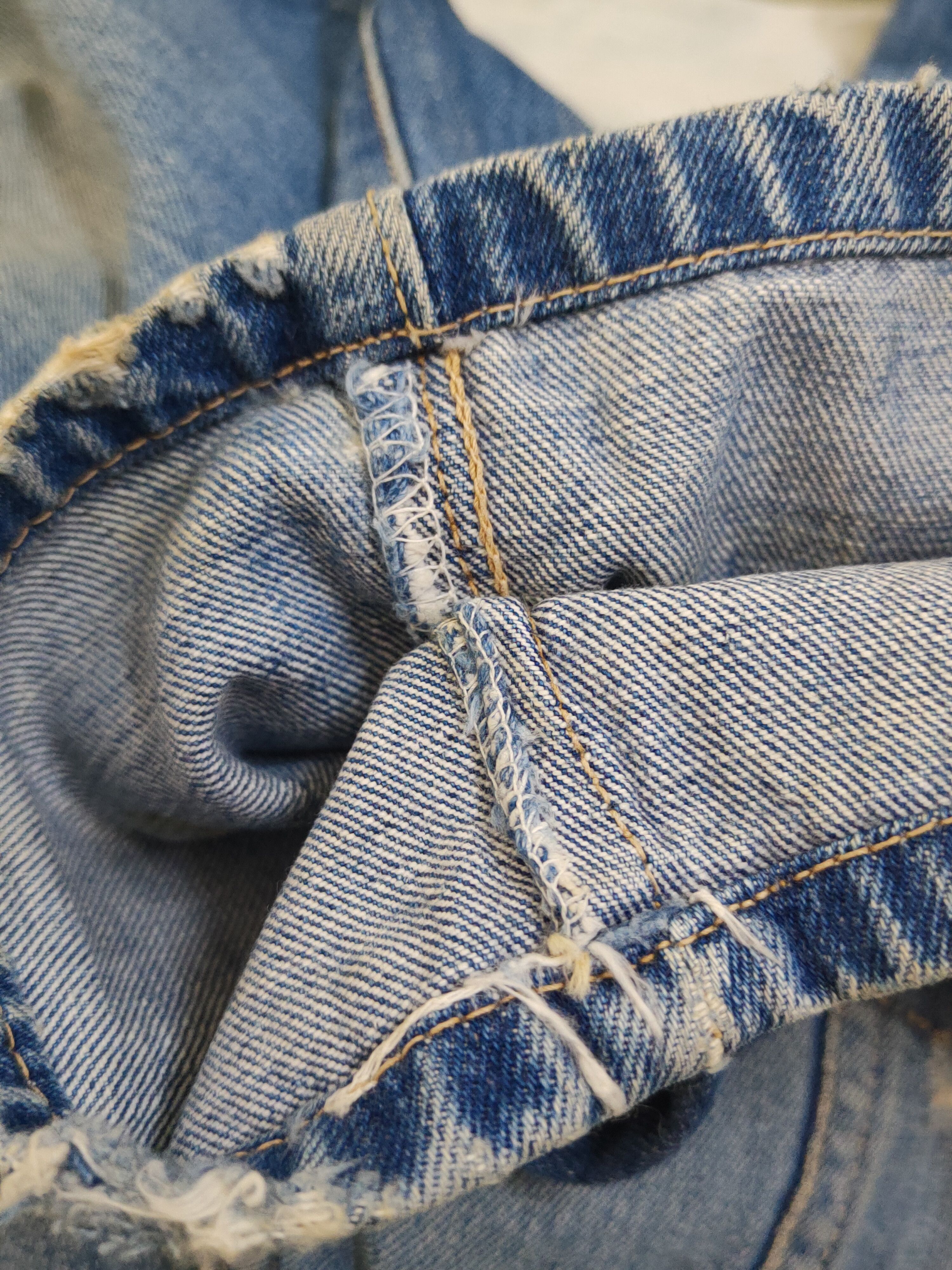 Vintage Bison vintage Blue Distressed Ripped denim Jeans #W1621 Size US 31 - 12 Thumbnail