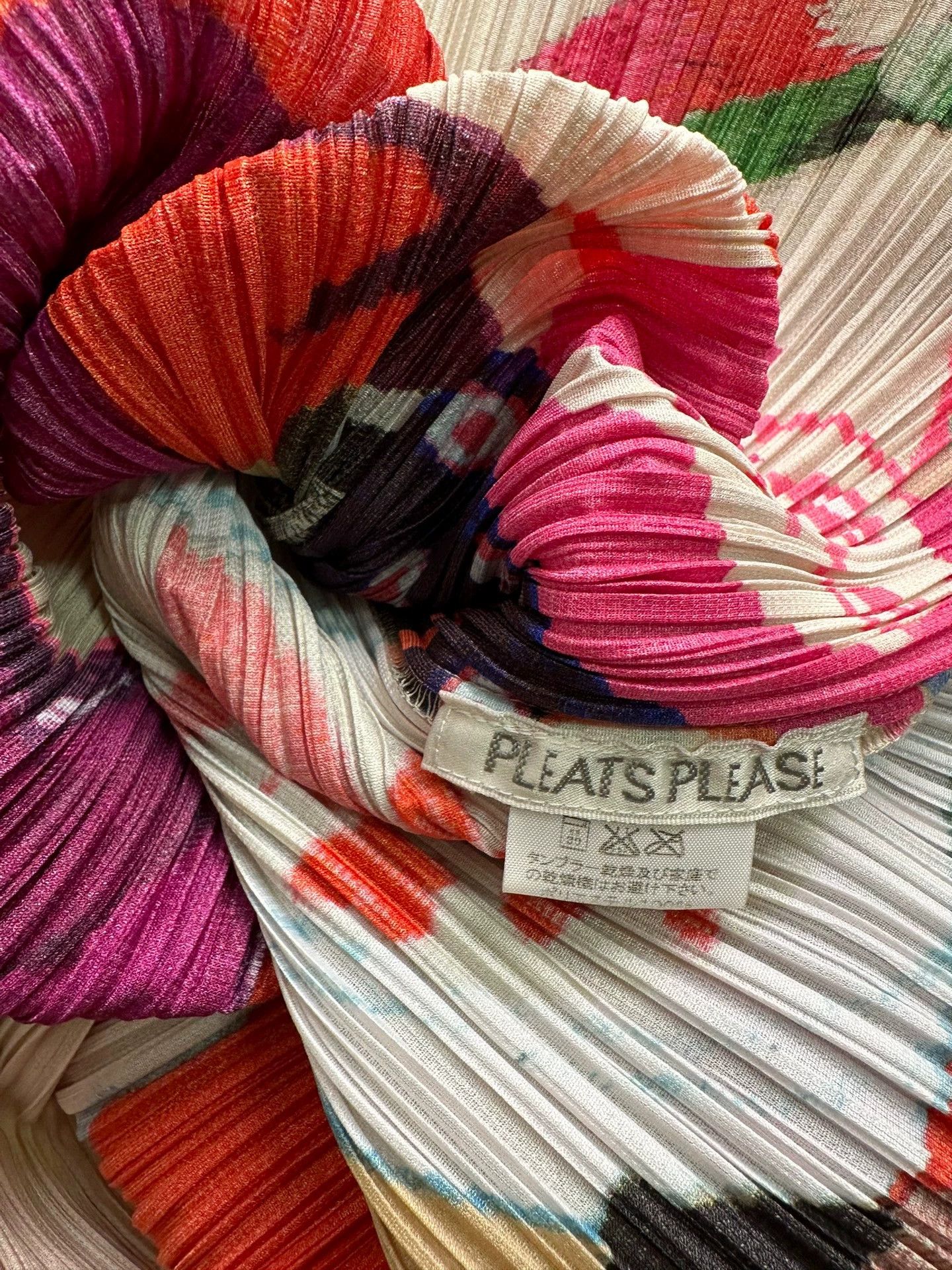 Issey Miyake Issey Miyake 01ss Yumura Collab Comic Pleats Vest Size L / US 10 / IT 46 - 9 Thumbnail