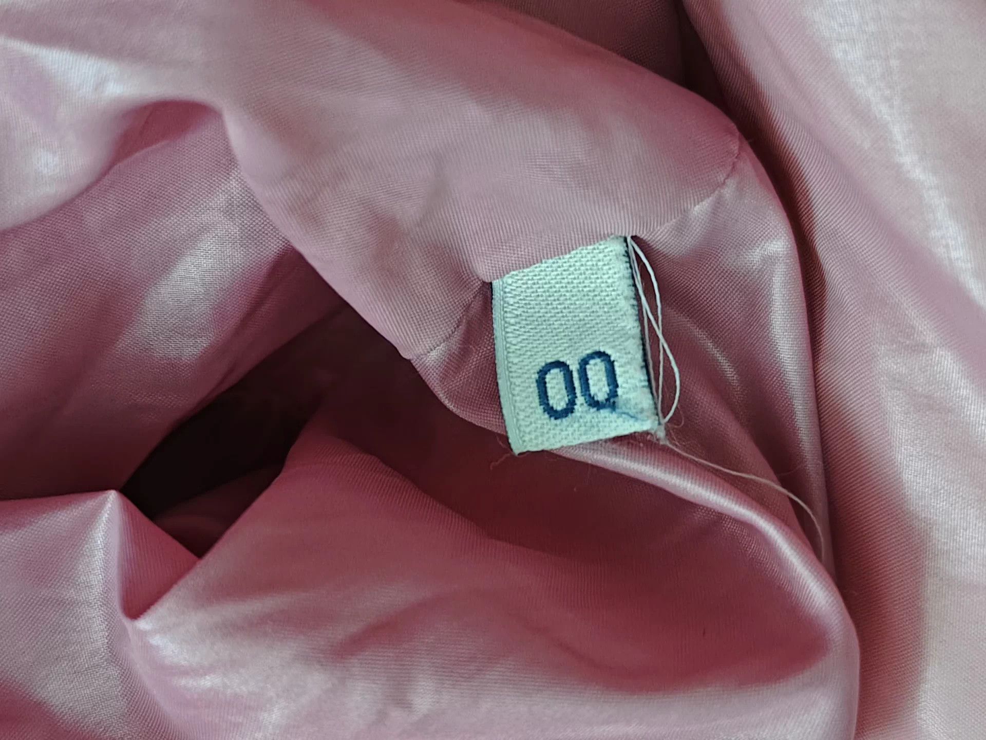 Moncler Moncler pink down jacket, Baby style. short hooded design Size XS / US 0-2 / IT 36-38 - 3 Thumbnail