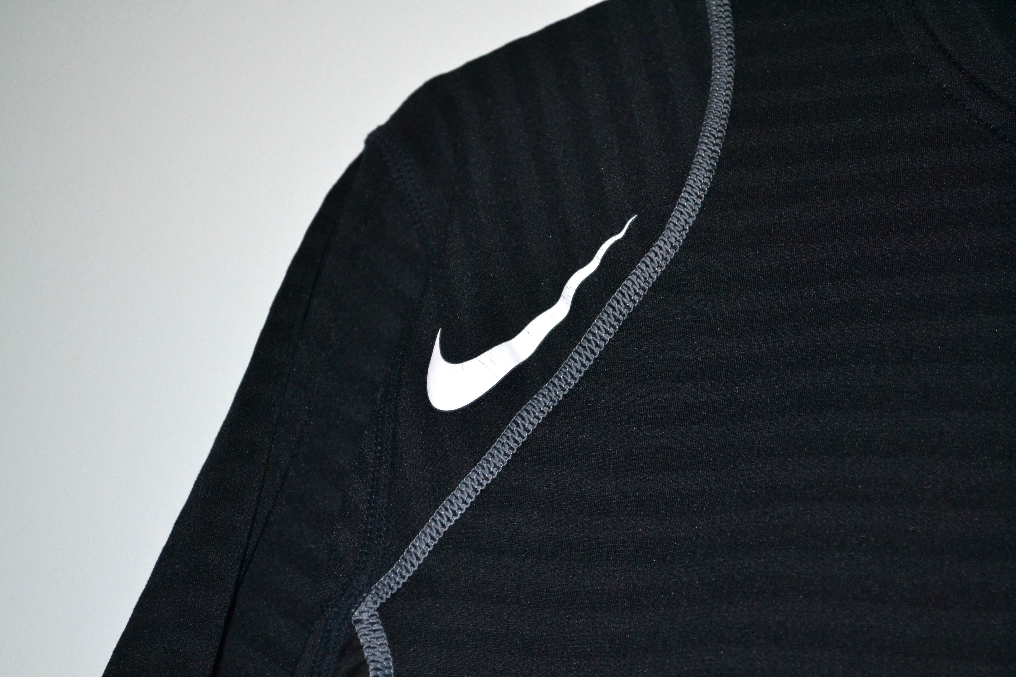 Nike Nike Pro Long Sleeve Rash Guard Size US M / EU 48-50 / 2 - 5 Thumbnail