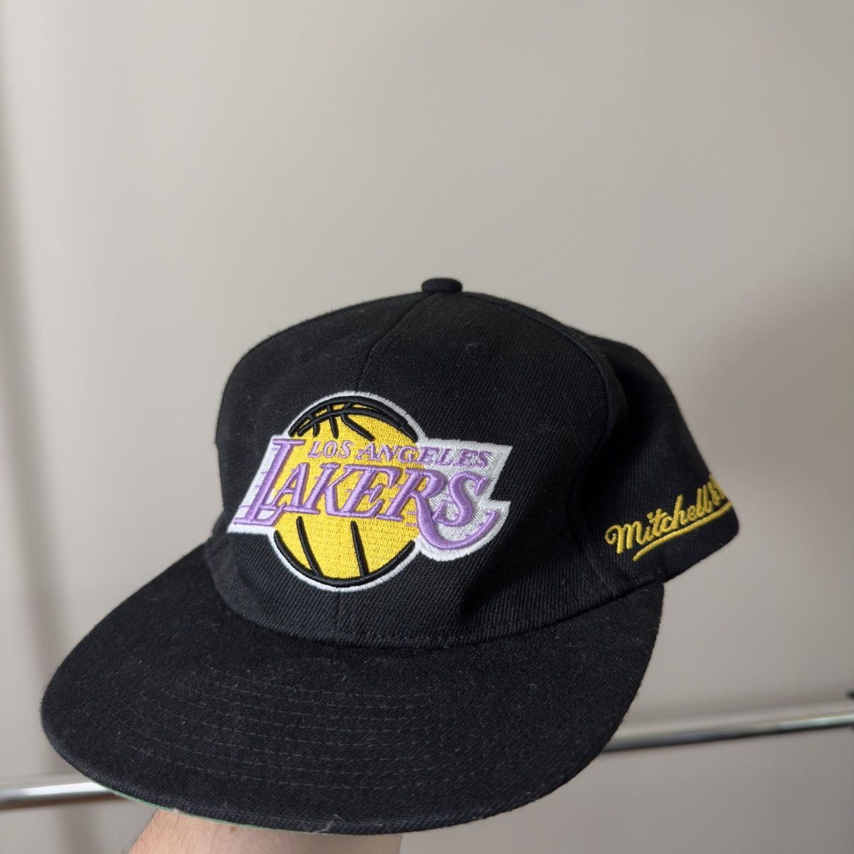 Mitchell & Ness Los Angeles Lakers black snapback hat Size ONE SIZE - 1 Thumbnail