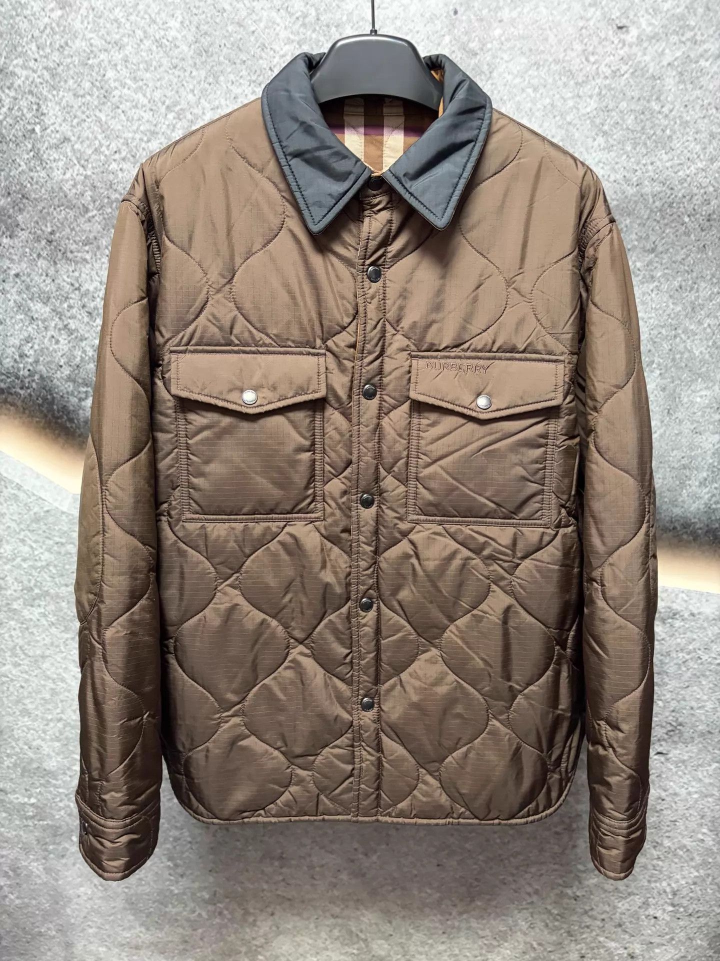 Burberry Brown Quilted Jacket with Button Front - Size L Size US L / EU 52-54 / 3 - 1 Thumbnail