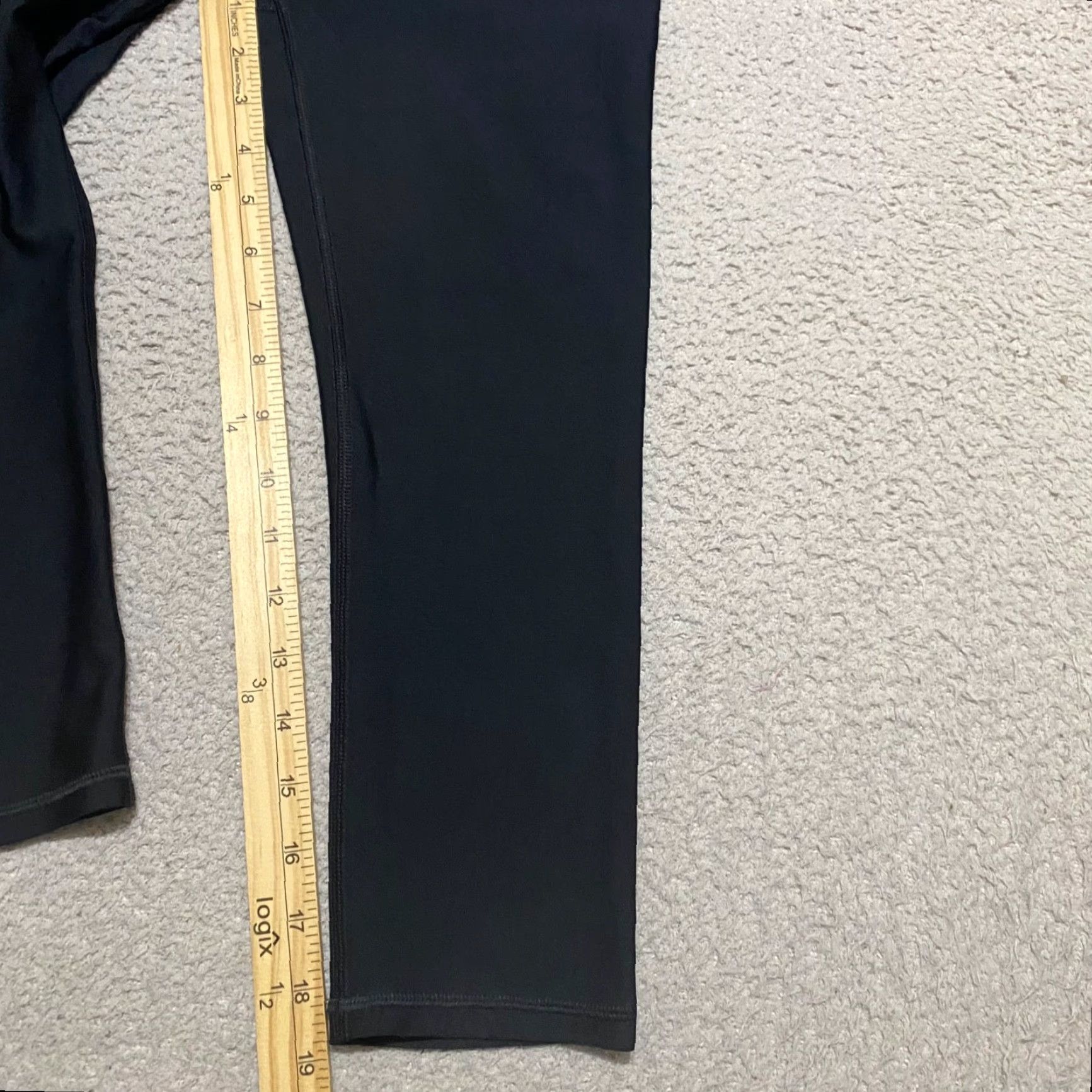 Under Armour Under Armour Womens Small Pants Black Crop Capri Heatgear Leggings Pull on Size 28" / US 6 / IT 42 - 4 Thumbnail
