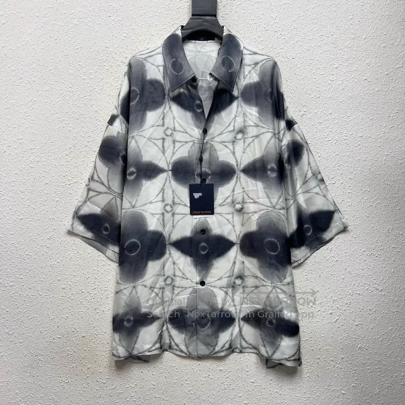 Louis Vuitton Louis Vuitton Three-flower tie-dyed silk short-sleeve shir Size US XL / EU 56 / 4 - 1 Thumbnail
