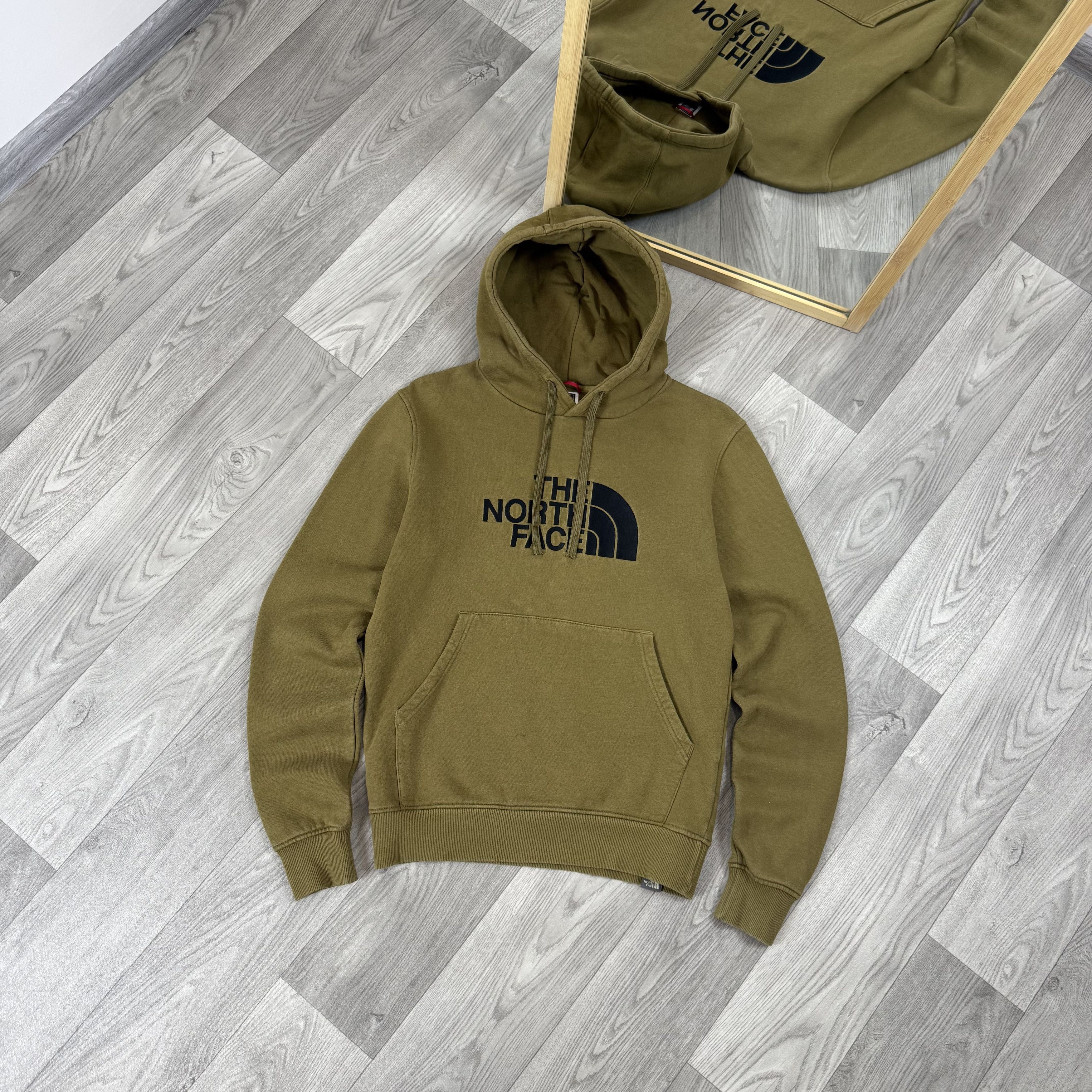 The North Face The North Face Embroidered Khaki Hoodie Hooded Sweat Size US S / EU 44-46 / 1 - 1 Thumbnail