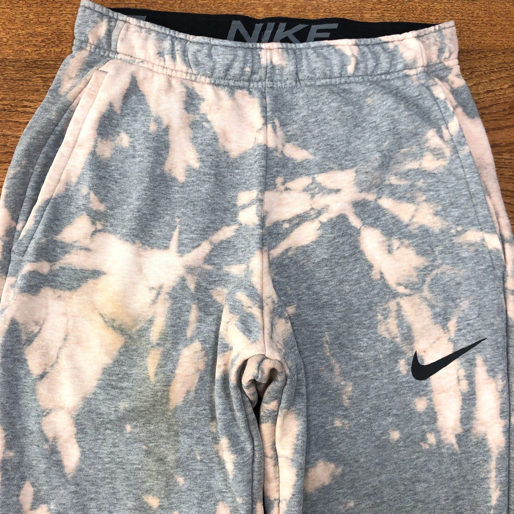 Nike Nike Sweatpants Mens Small Gray Tie Dye Drawstring Pockets 90s Athleisure College Logo Casual Activewear Pants Regular Inseam 31" Size US 29 - 3 Thumbnail