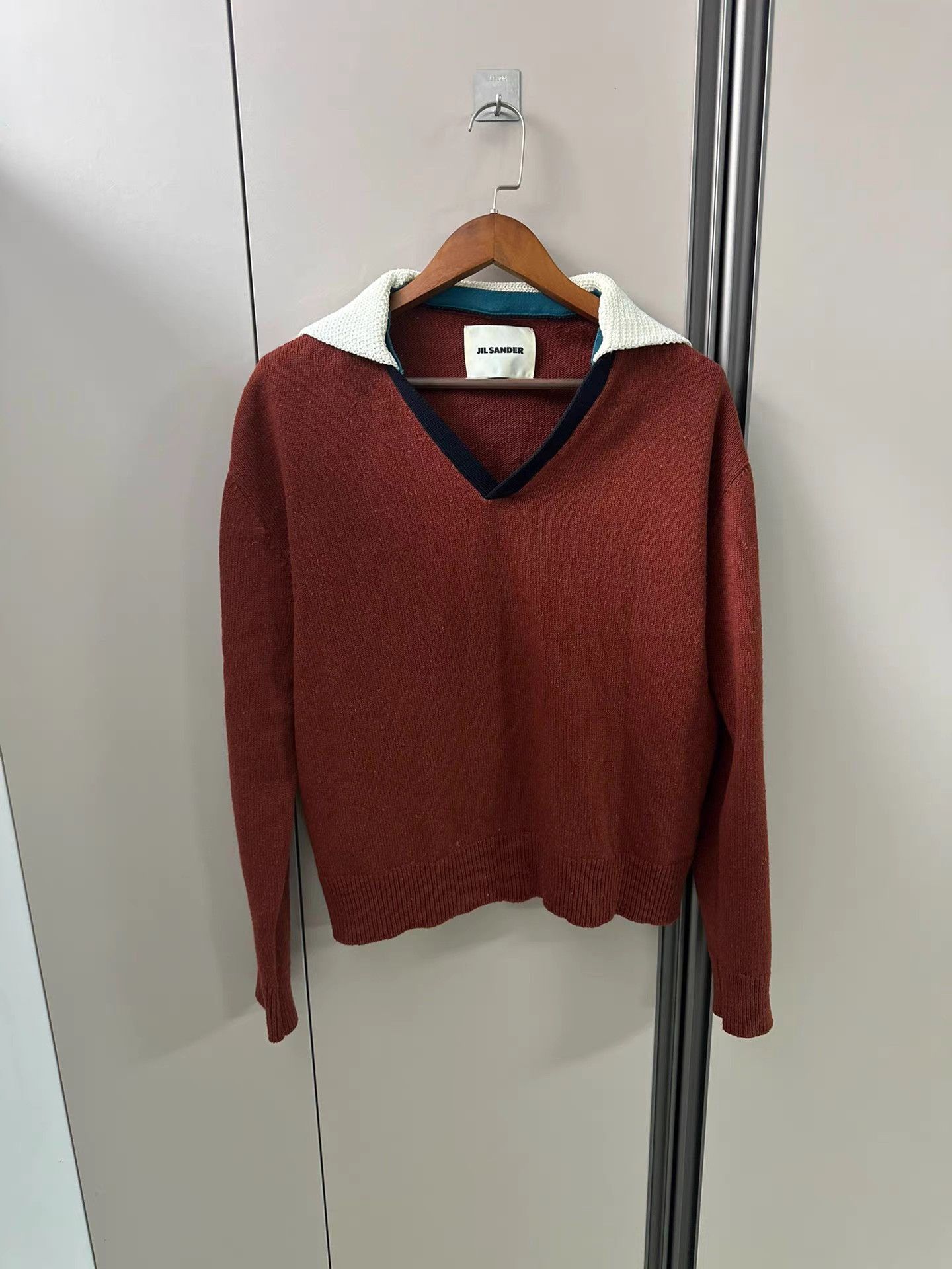 Jil Sander Red V-Neck Collared Long Sleeve Sweater Size US M / EU 48-50 / 2 - 1 Thumbnail
