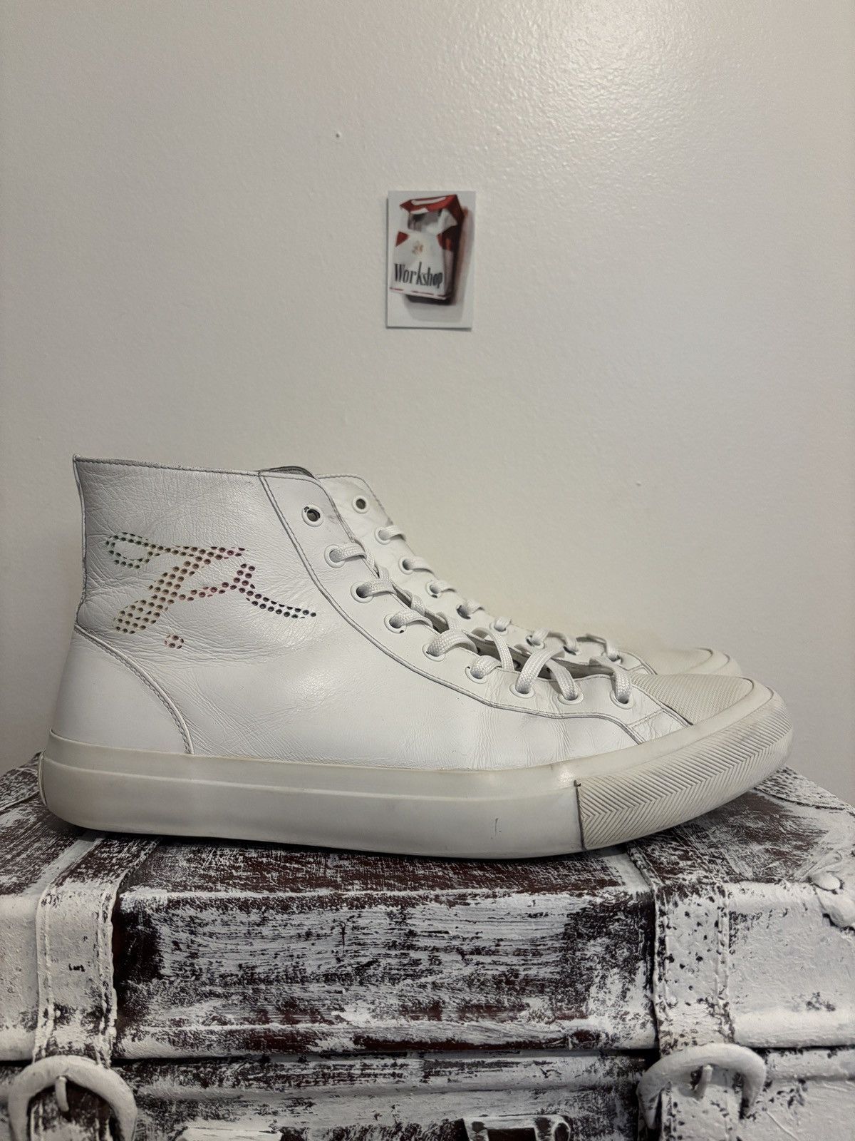 Louis Vuitton Louis Vuitton LV Tattoo White Rainbow Leather Sneaker Size US 9.5 / EU 42-43 - 3 Thumbnail