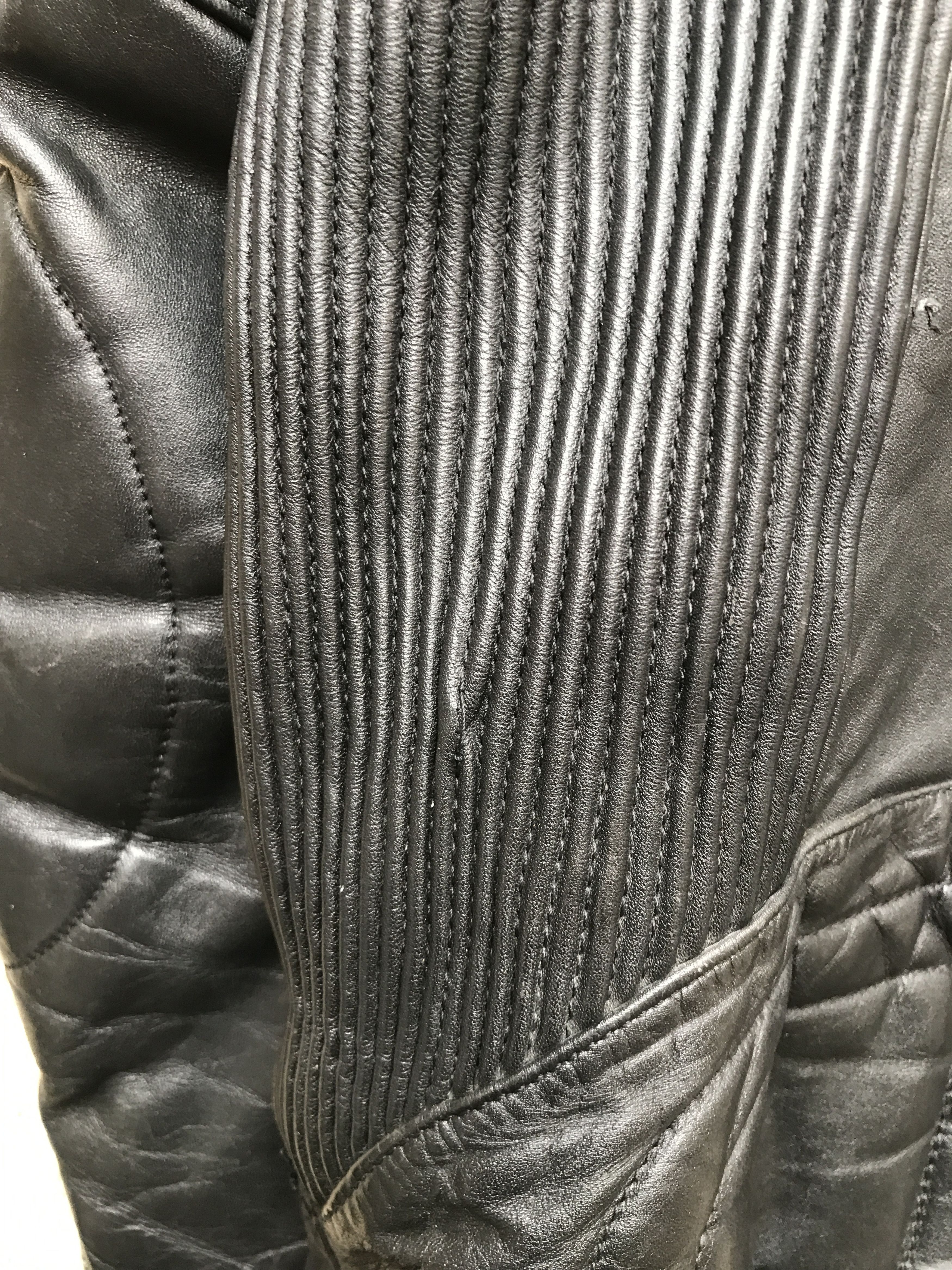 Vintage Rare Vintage 70s Sporty fit Twin Track Leather Biker Jacket Size US L / EU 52-54 / 3 - 18 Thumbnail