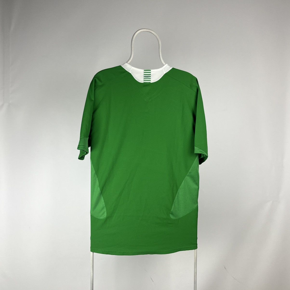 Nike Celtic Jersey Away football 2005/6 Green Nike Mens Size L Size US L / EU 52-54 / 3 - 2 Thumbnail