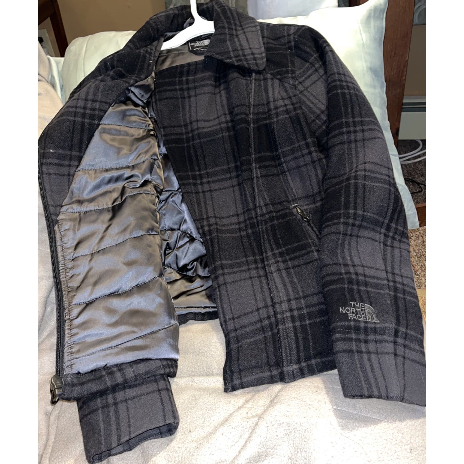 The North Face The North Face Wool Blend Plaid Insulated Winter Jacket XS Women Gray Black Zips Pockets Full Zip Collared Basic Jacket All Seasons Regular Style Size XS / US 0-2 / IT 36-38 - 3 Thumbnail