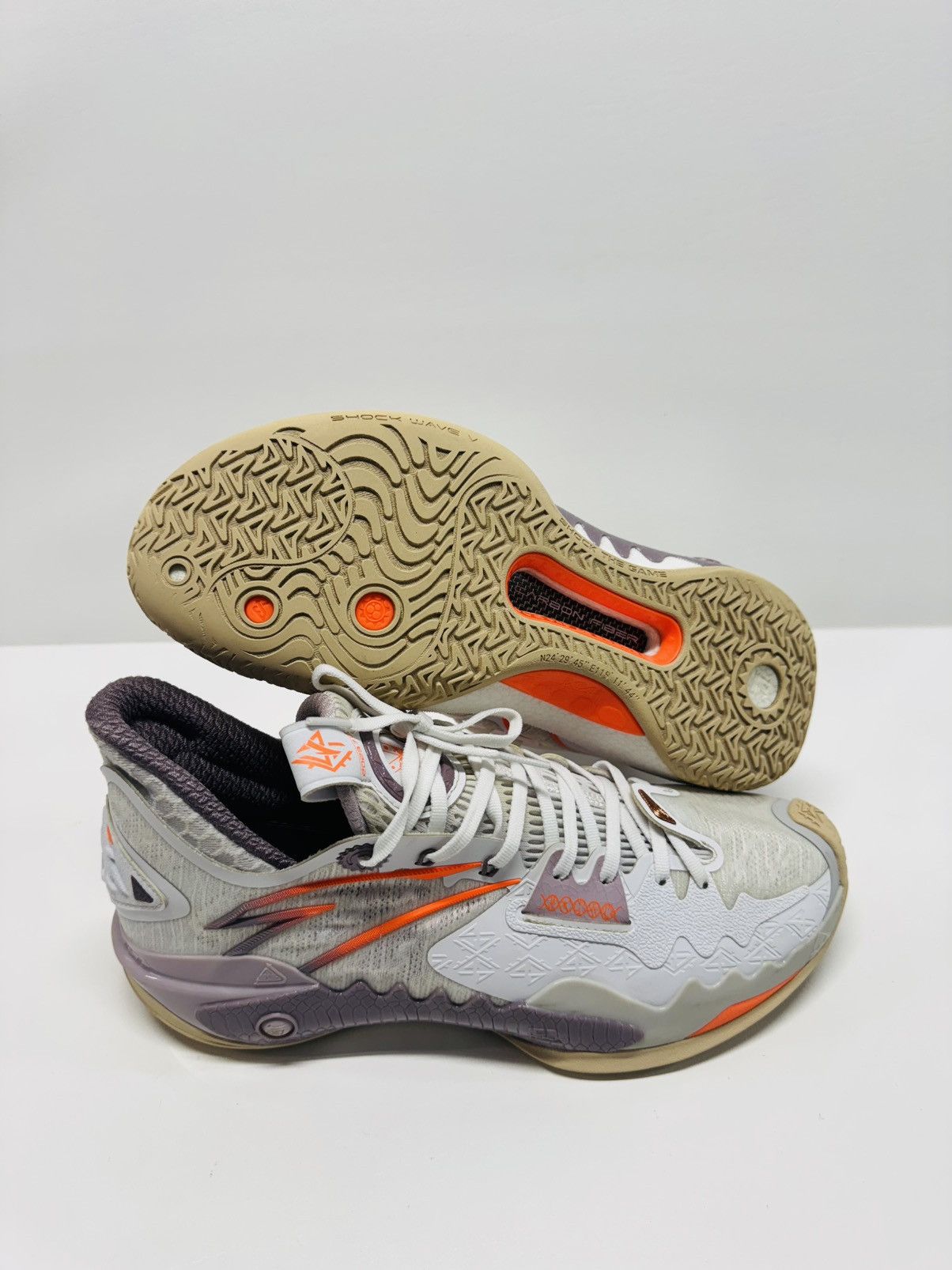 Other Anta Kyrie Irving x Shock Wave 5 'Saltation’ Size US 11 / EU 44 - 1 Thumbnail
