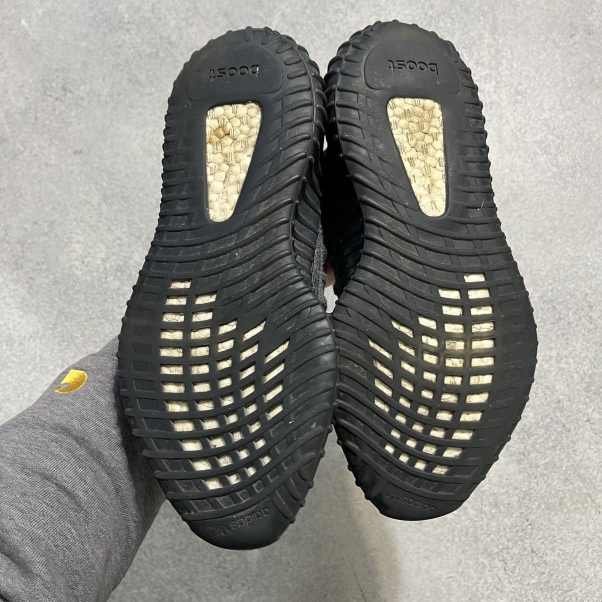 Adidas Adidas Yeezy Boost 350 V2 Size US 8 / EU 41 - 9 Thumbnail