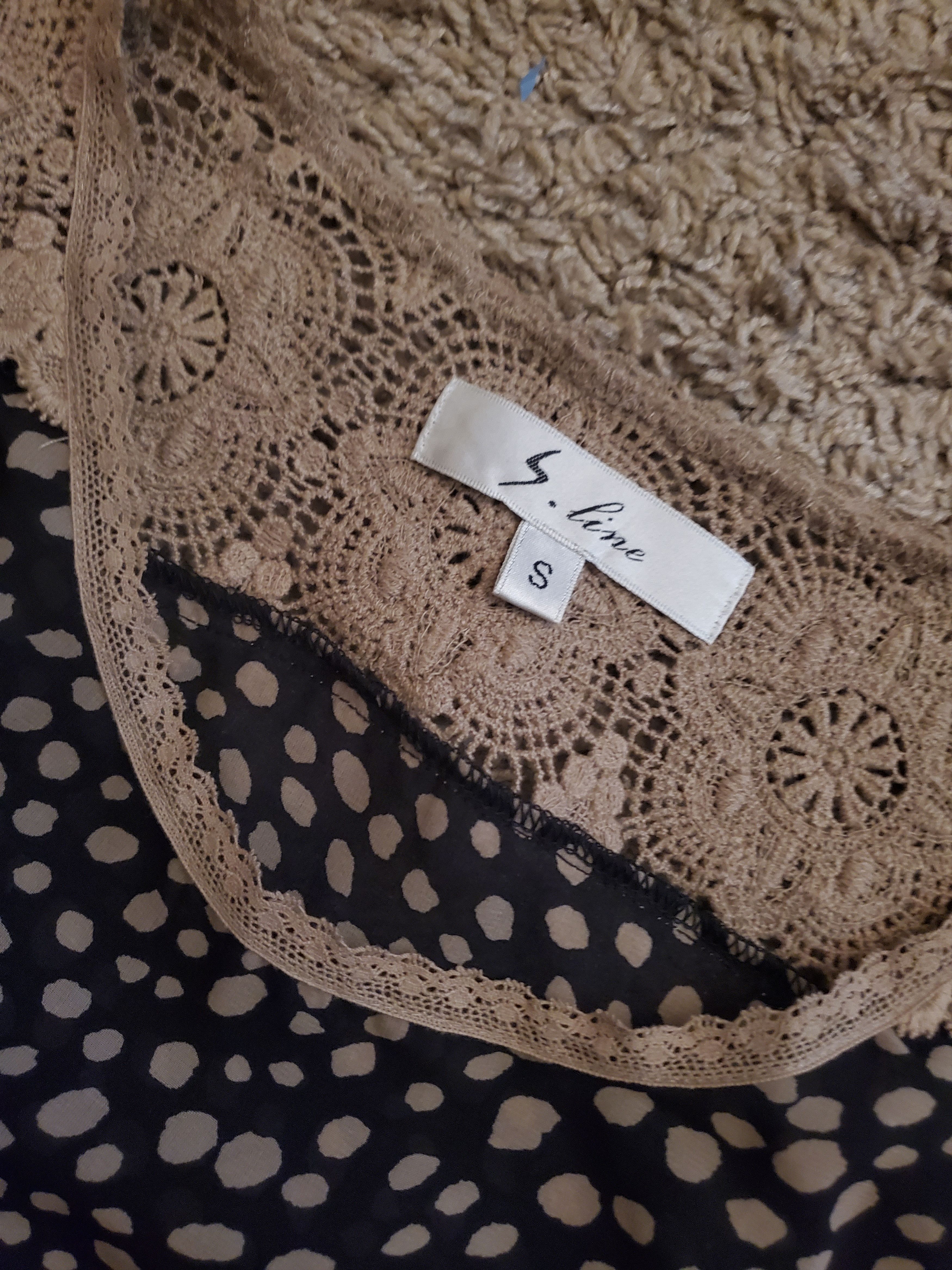 Other Black + tan sleeveless blouse with lace accents (size s) Size S / US 4 / IT 40 - 2 Thumbnail