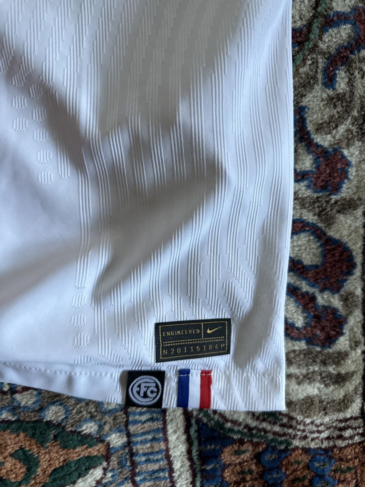 Nike PSG 20/21 Away button up kit Size US L / EU 52-54 / 3 - 2 Thumbnail