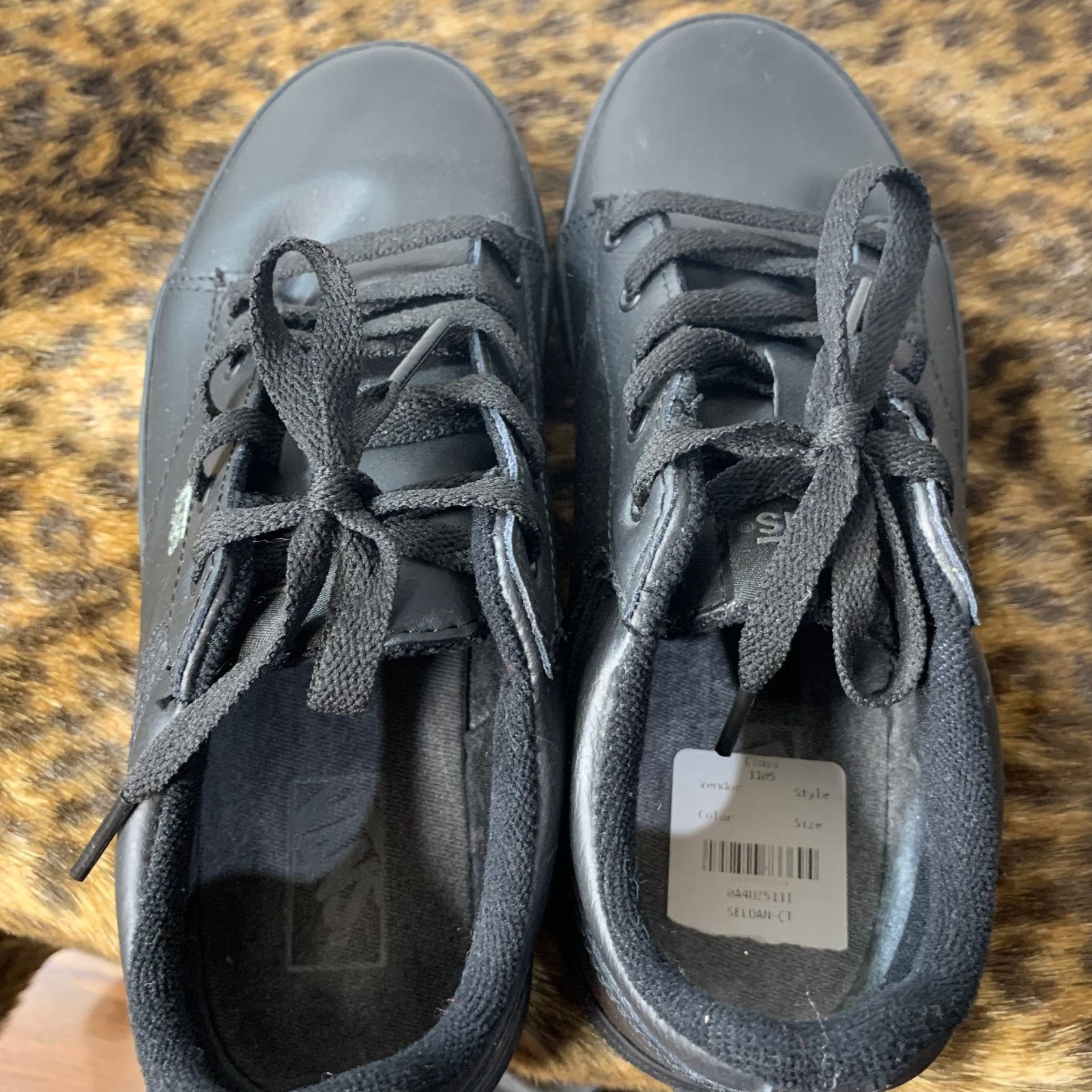 Vans VANS Black Shoes Size 5.5 Youth or 37 EUR Size US 5.5 / IT 35.5 - 8 Thumbnail