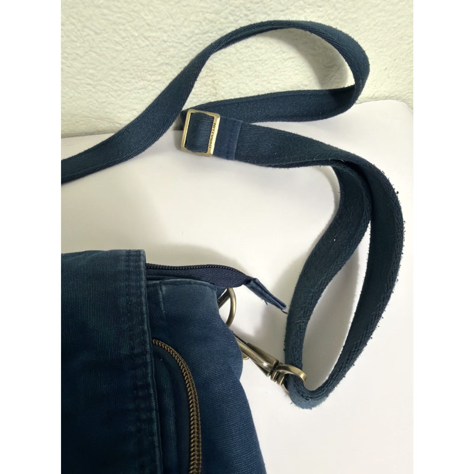 Vintage Travelon Anti-Theft Courier Tour Bag Navy Medium Women Crossbody Nylon Zip Bag Size ONE SIZE - 6 Thumbnail