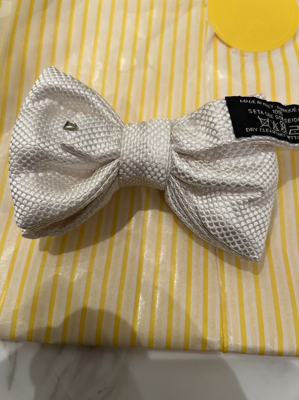 Tom Ford Tom Ford Polka Dot Bow Tie Men's Silk Made In Italy White Size ONE SIZE - 6 Thumbnail