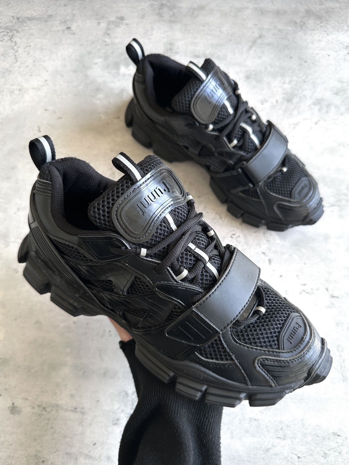 Juun.J SS20 VELCRO STRAP TECHNICAL RUNNERS Size US 9 / EU 42 - 4 Thumbnail
