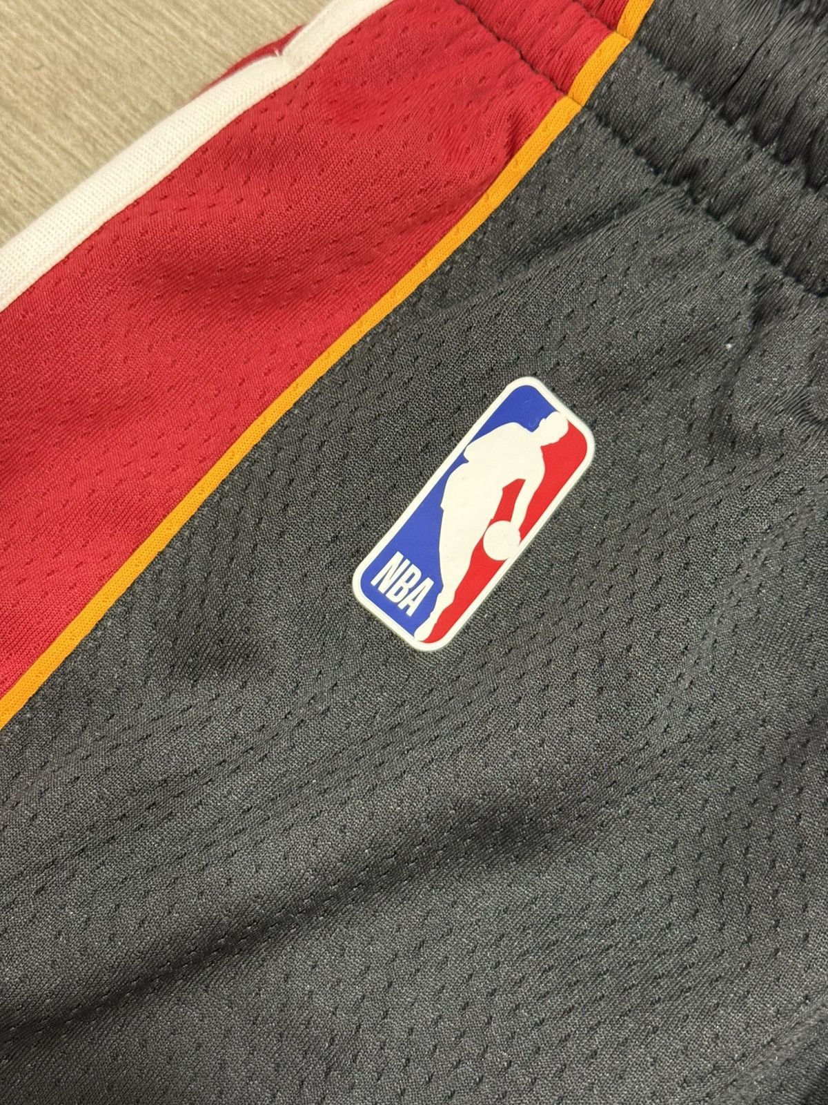 Nike Nike Miami Heat AJ5620-010 Swingman Black Shorts Sz L Large Size US 36 / EU 52 - 4 Thumbnail