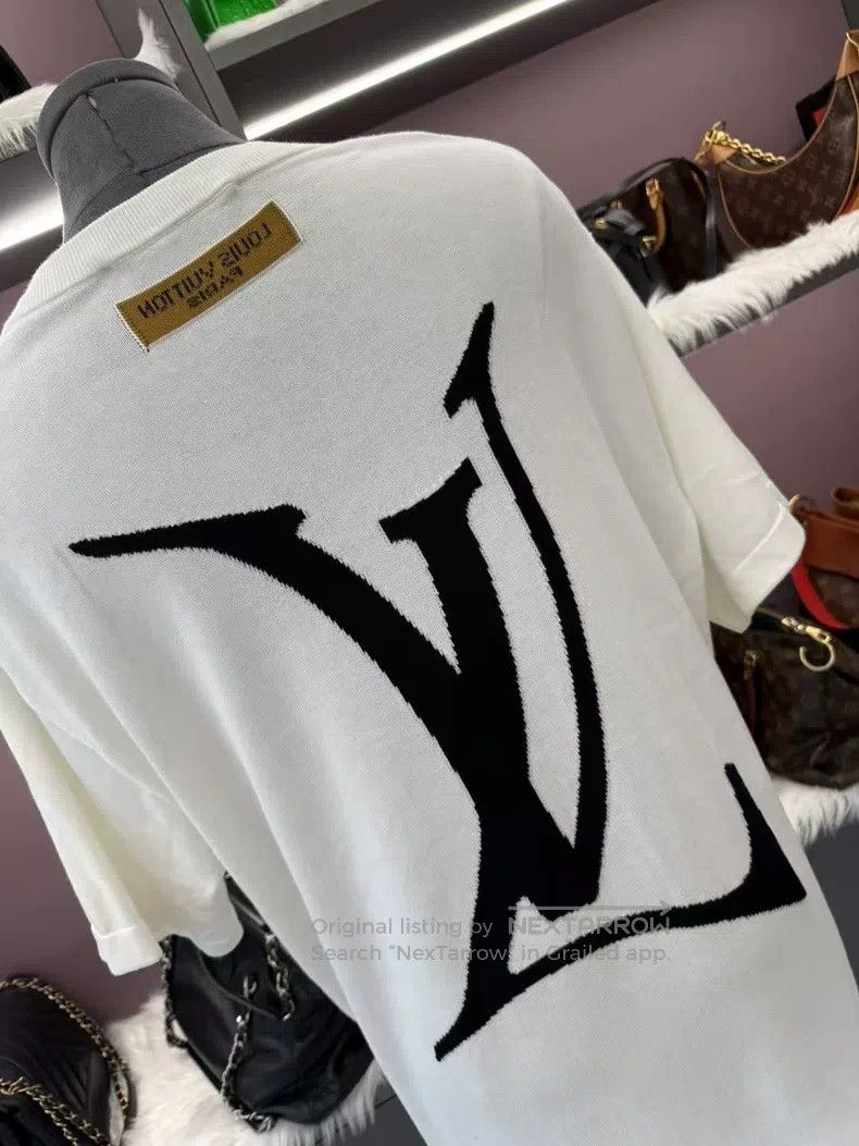 Louis Vuitton Louis Vuitton Twisted monogram large logo knit half-sleeve Size US M / EU 48-50 / 2 - 6 Thumbnail