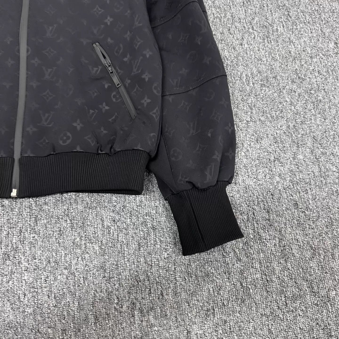 Louis Vuitton LV Black All-Over Monogram Jacket Size 38 Size S / US 4 / IT 40 - 4 Thumbnail