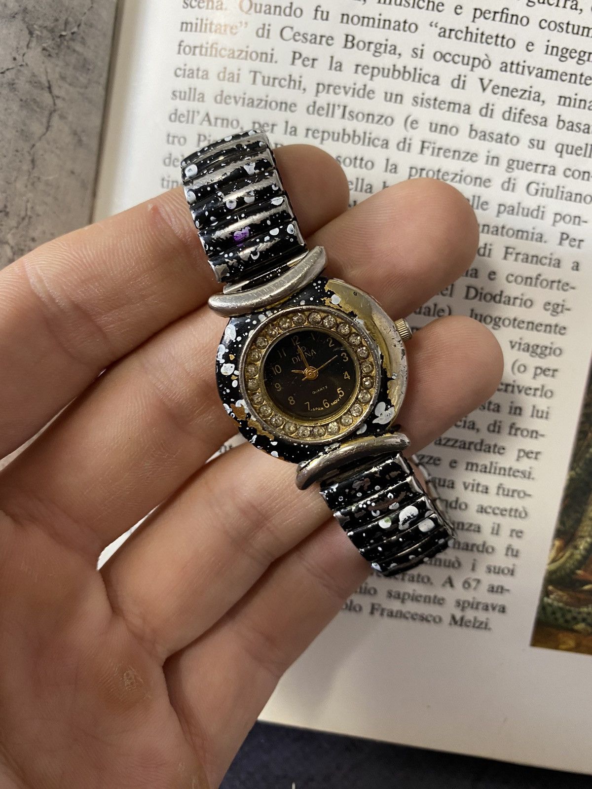 Jewelry Rare Retro Vintage Watch - Gold Dial, Sparkling Details Size ONE SIZE - 9 Thumbnail