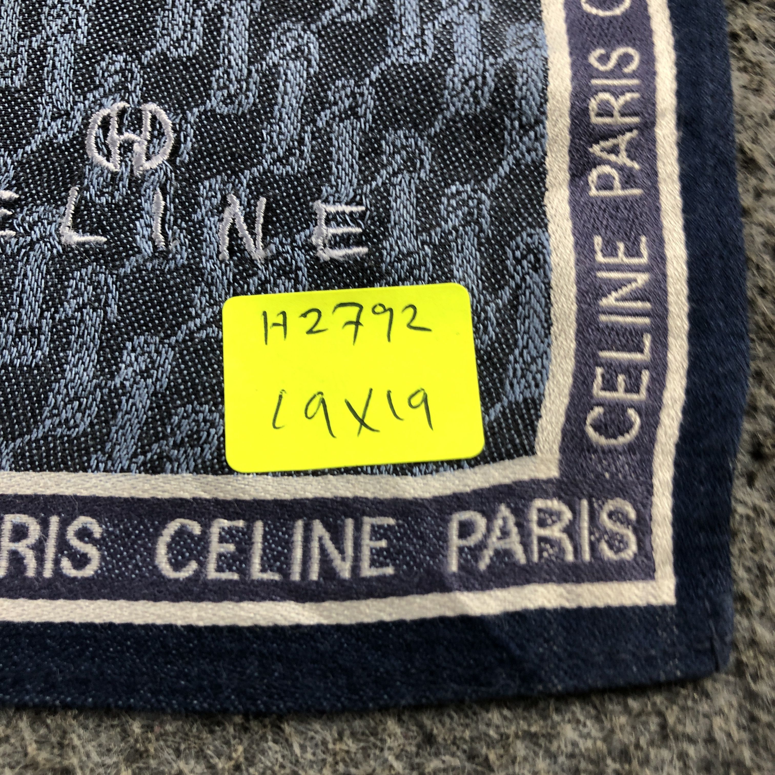 Celine Celine Handkerchief Neckerchief Bandana H2792 Size ONE SIZE - 5 Thumbnail