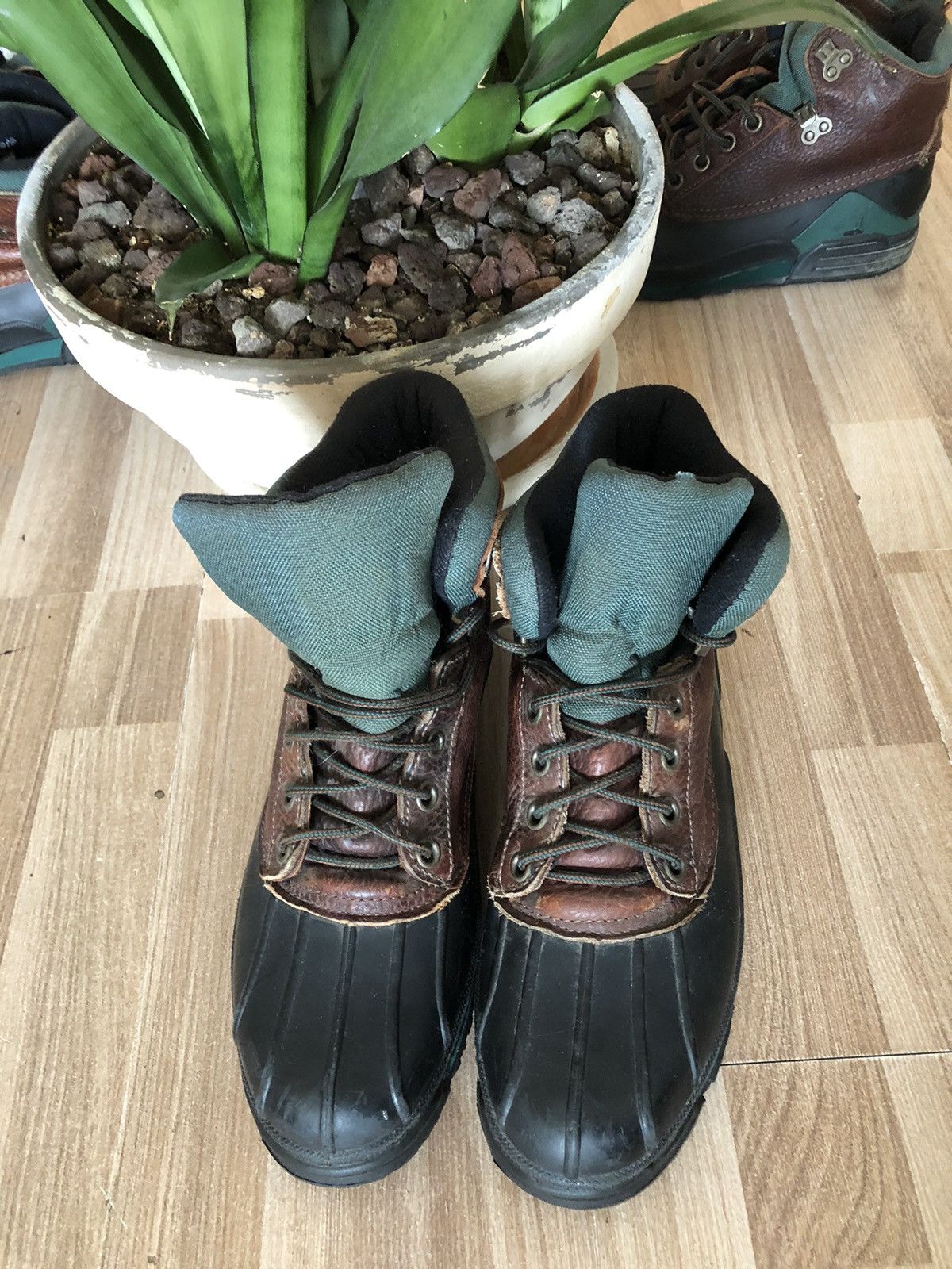 Eddie Bauer Eddie Bauer Mens 10M Duck Boots Brown Leather Rain Snow Size US 10 / EU 43 - 4 Thumbnail