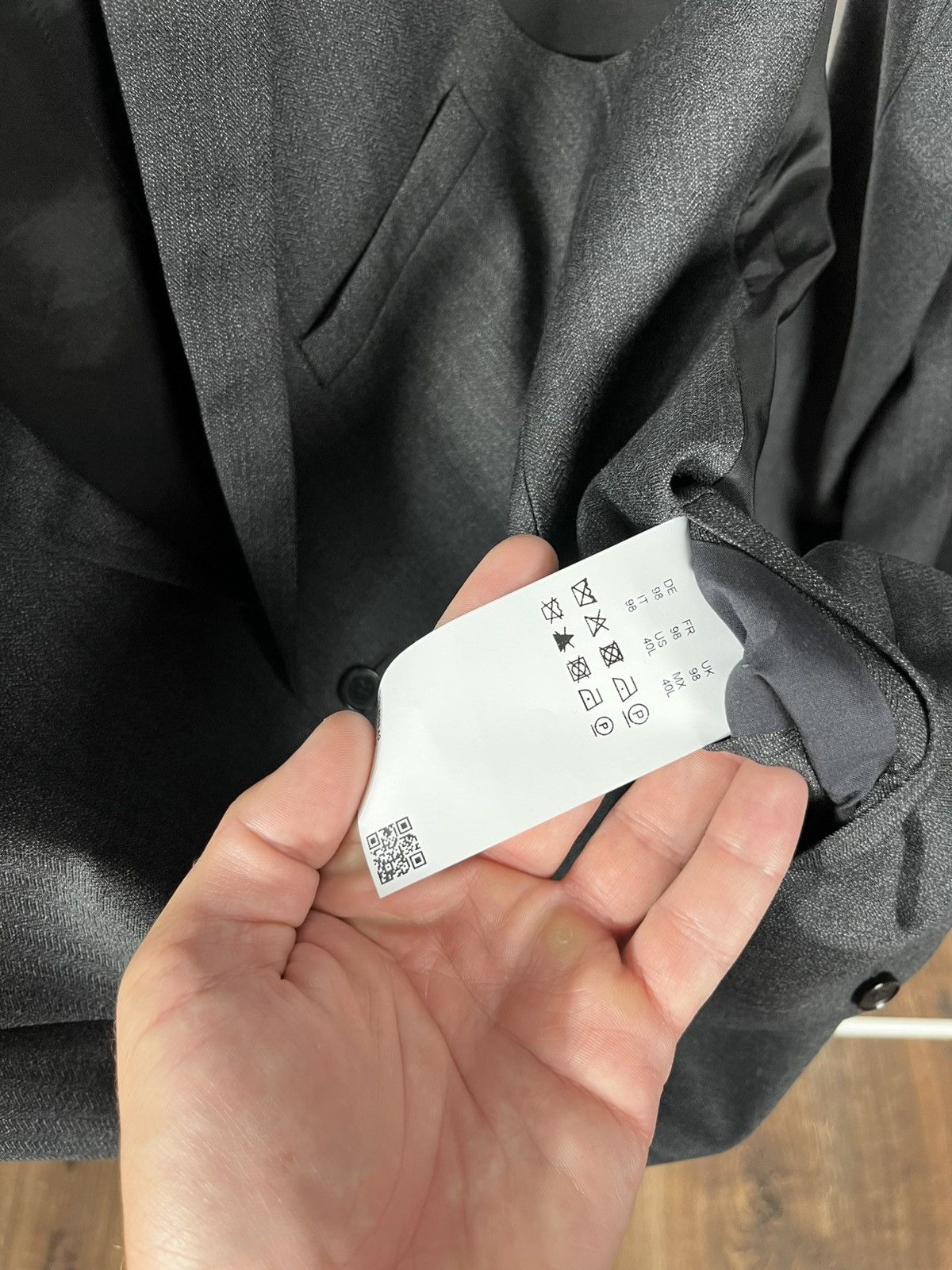 Hugo Boss Hugo Boss wool blazer and vest set gray, size 40L (M/L) Size 40L - 14 Thumbnail