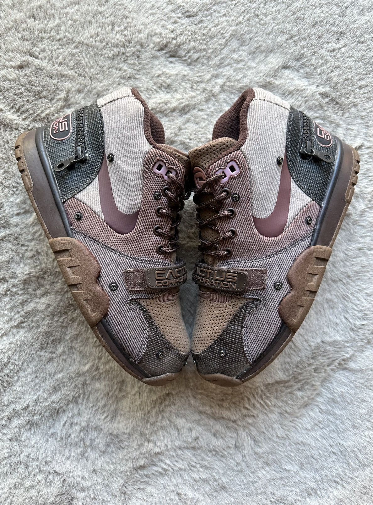 Nike × Travis Scott Nike Air Trainer 1 x Travis Scott Cactus Corporation Wheat Size US 5.5 / EU 38 - 5 Thumbnail