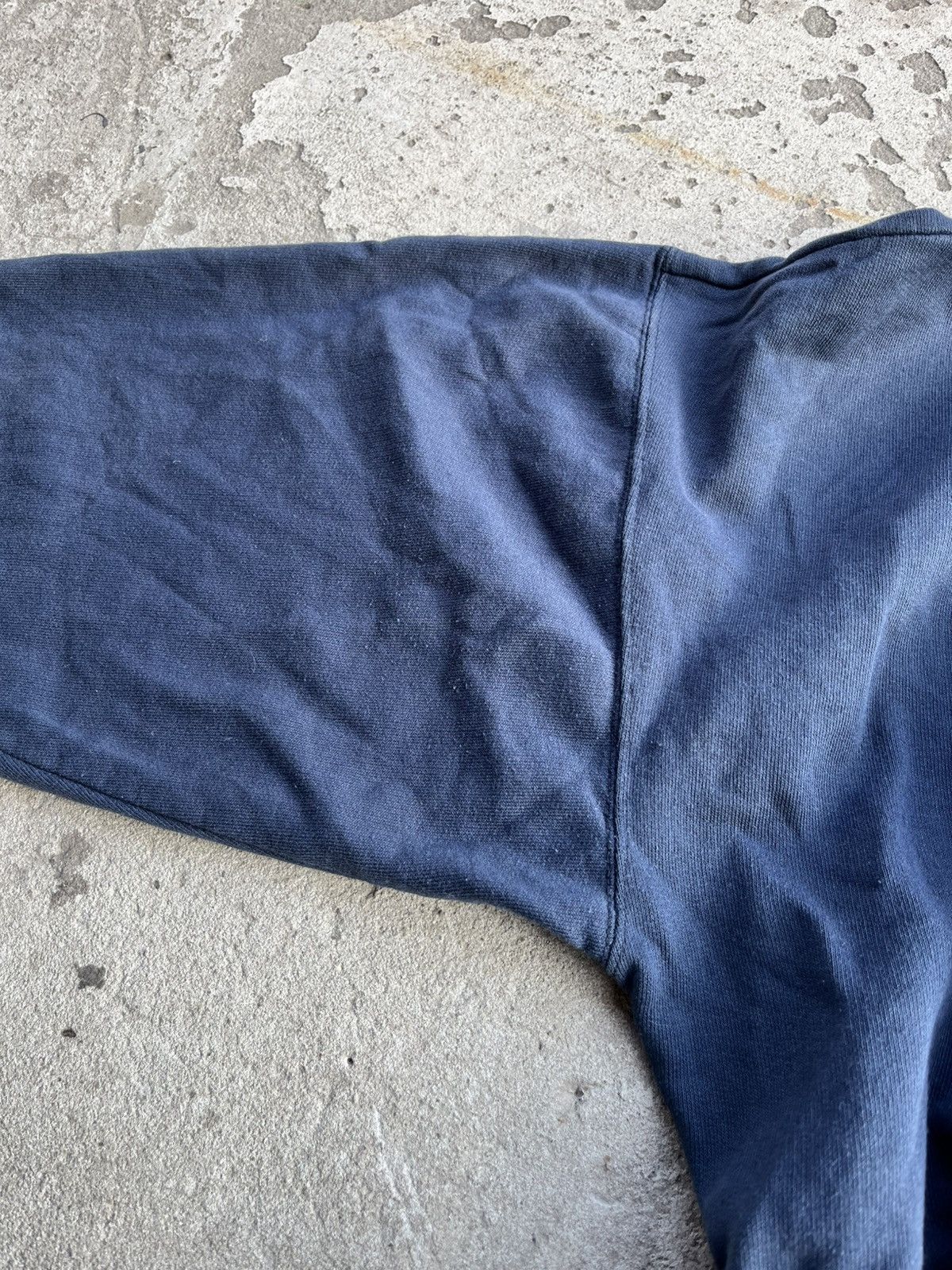 Japanese Brand × Valentino × Vintage 90s Valentino Big Logo Faded Cropped Baggy Boxy Sweatshirt Size US S / EU 44-46 / 1 - 16 Thumbnail