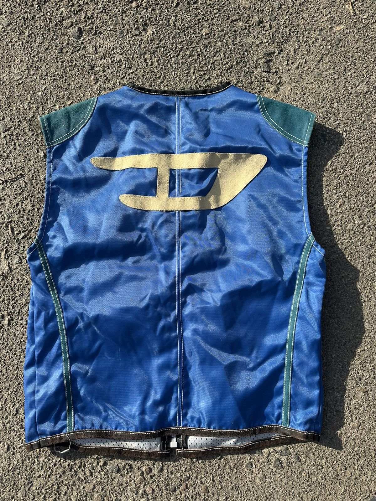 Diesel Y2K Diesel Big Logo Vintage Vest Size US L / EU 52-54 / 3 - 1 Thumbnail