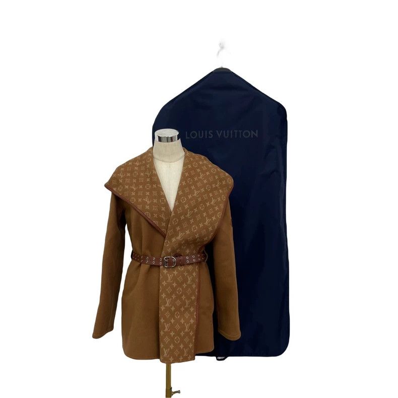 Louis Vuitton Louis Vuitton Brown Printed Coat with Belt - dmc Size US M / EU 48-50 / 2 - 1 Thumbnail