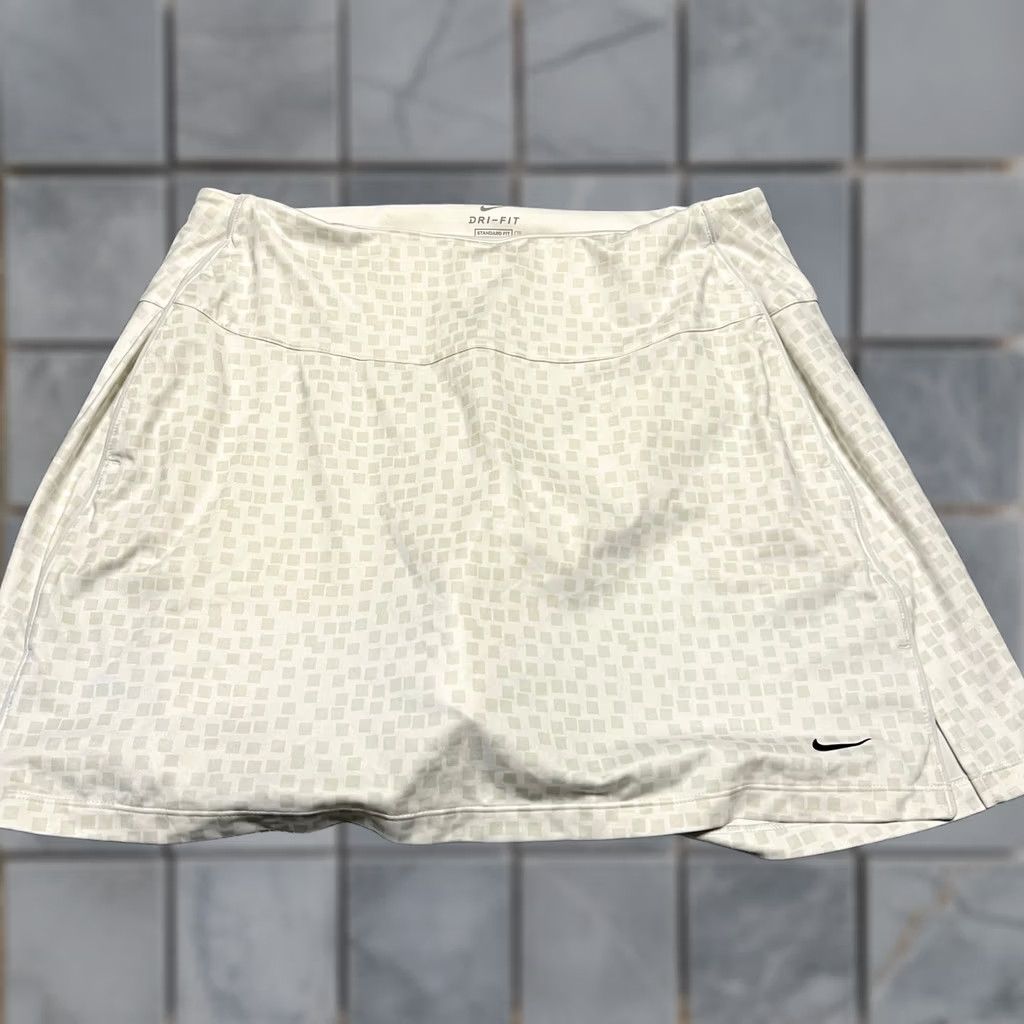 Nike Nike Skort Tennis Skirt Dri-Fit Geometric Print Womens Large L Regular White Size 36" / US 14 / IT 50 - 1 Thumbnail