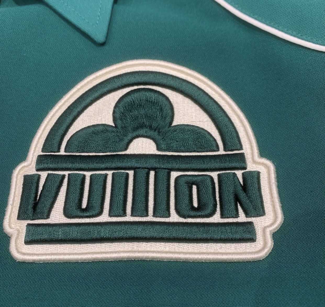 Louis Vuitton Louis Vuitton Green three flower embroidered slogan jacket Size US M / EU 48-50 / 2 - 6 Thumbnail