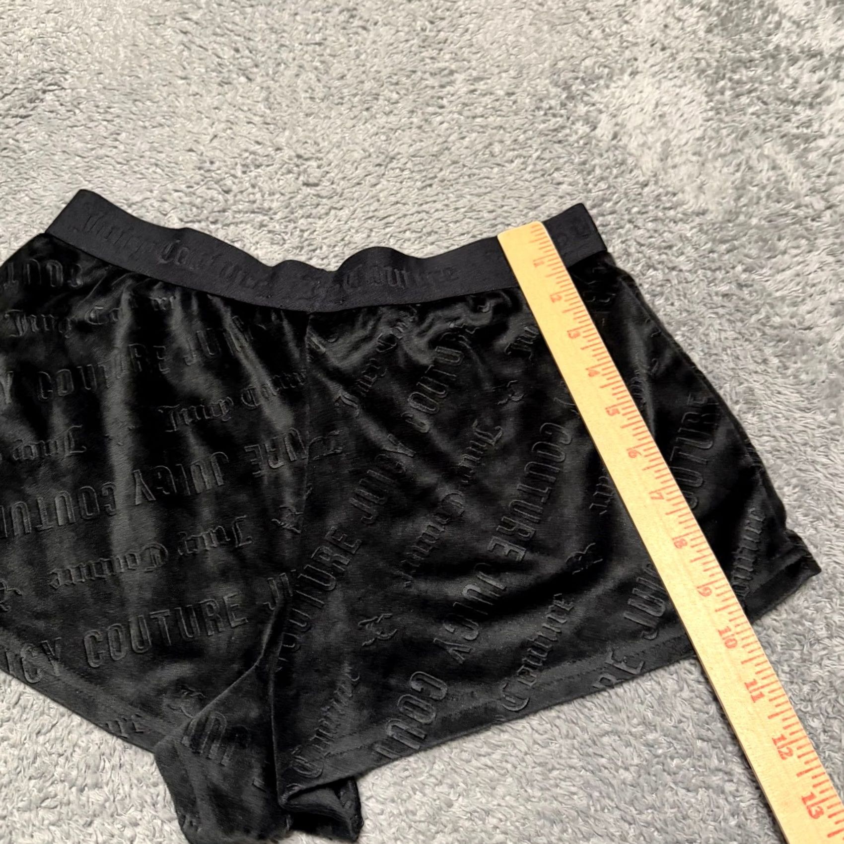 Juicy Couture Juicy Couture Sleep Shorts Womens Small Velour Black All Over Print S Womens Velour All Over Print Nightwear Shorts Size 28" / US 6 / IT 42 - 4 Thumbnail