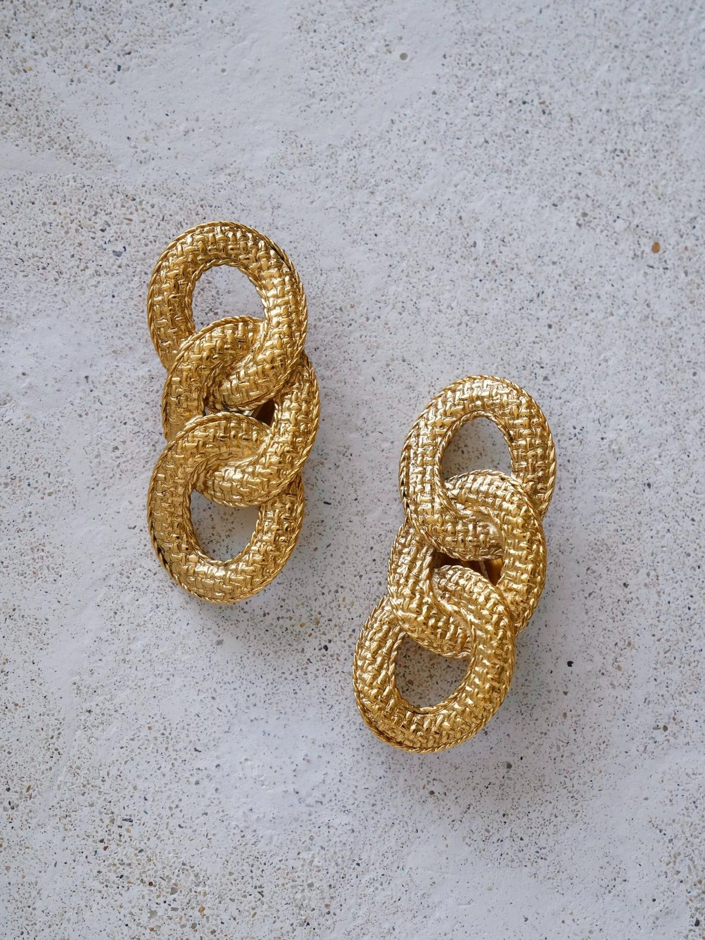Dior Dior 1991 SS Runway Gold Ring Clasp Ear Clip Size ONE SIZE - 4 Thumbnail