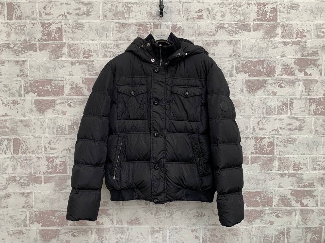 image of Gucci Down Jacket Size-Xl Made In Italy in Black, Men's